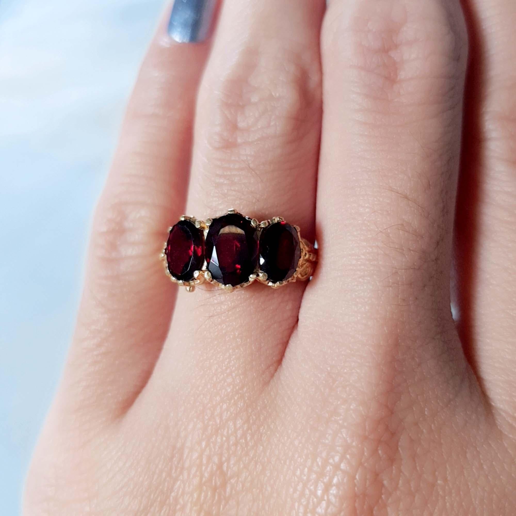 For Sale:  Natural Garnet Vintage Style Three Stone Ring in Solid 9K Gold 8