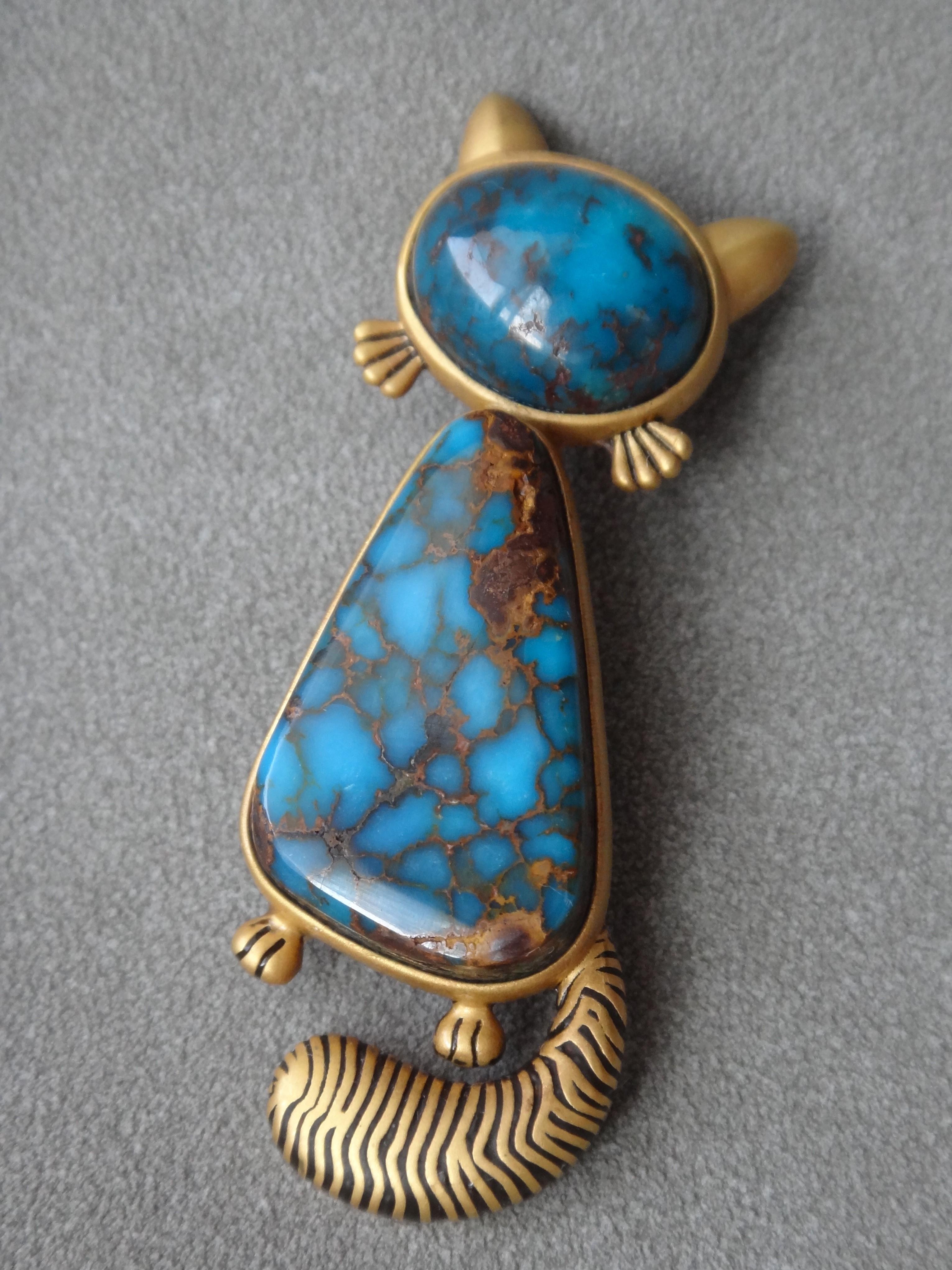 Artist Pure Natural Gem Grade Bisbee and Candelaria Turquoise 18K Gold Pandent For Sale