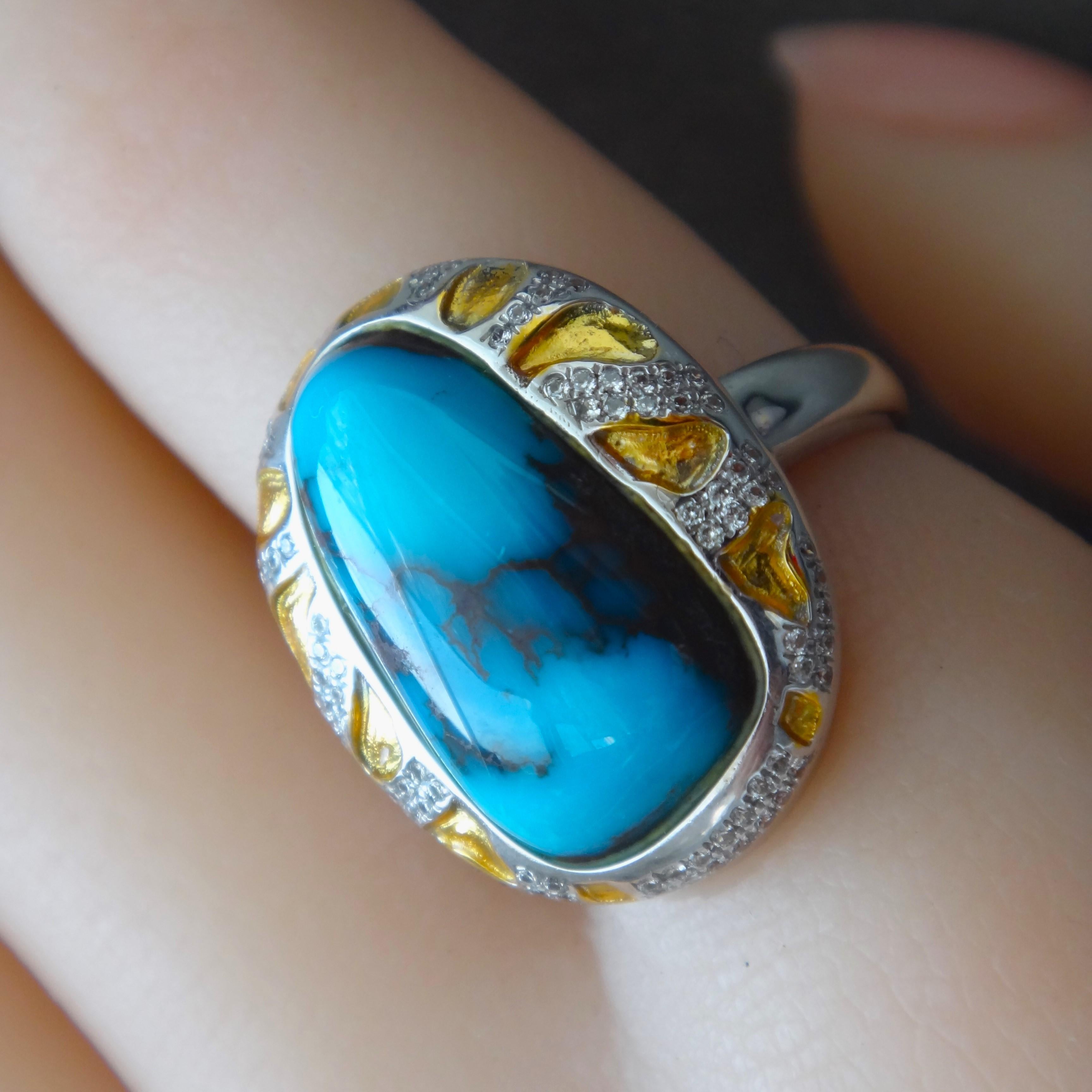 Natural Gem Grade Bisbee Turquoise and Diamond 18K White Gold Cocktail Ring In New Condition For Sale In Shanghai, CN