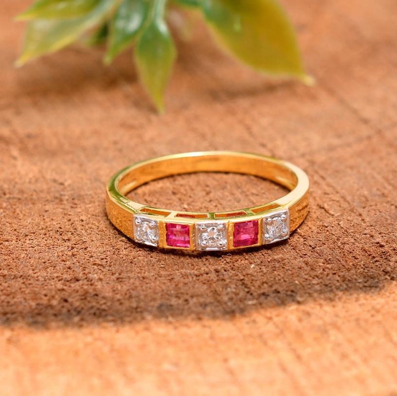 This ring is made of 14K Yellow gold and set with a beautiful ruby and sapphire gemstone. The ring is handmade and designed by a skilled artisan, making it a unique and one-of-a-kind piece.

Specifications:

Dimensions: Ring Size-7.5 US, Width-3