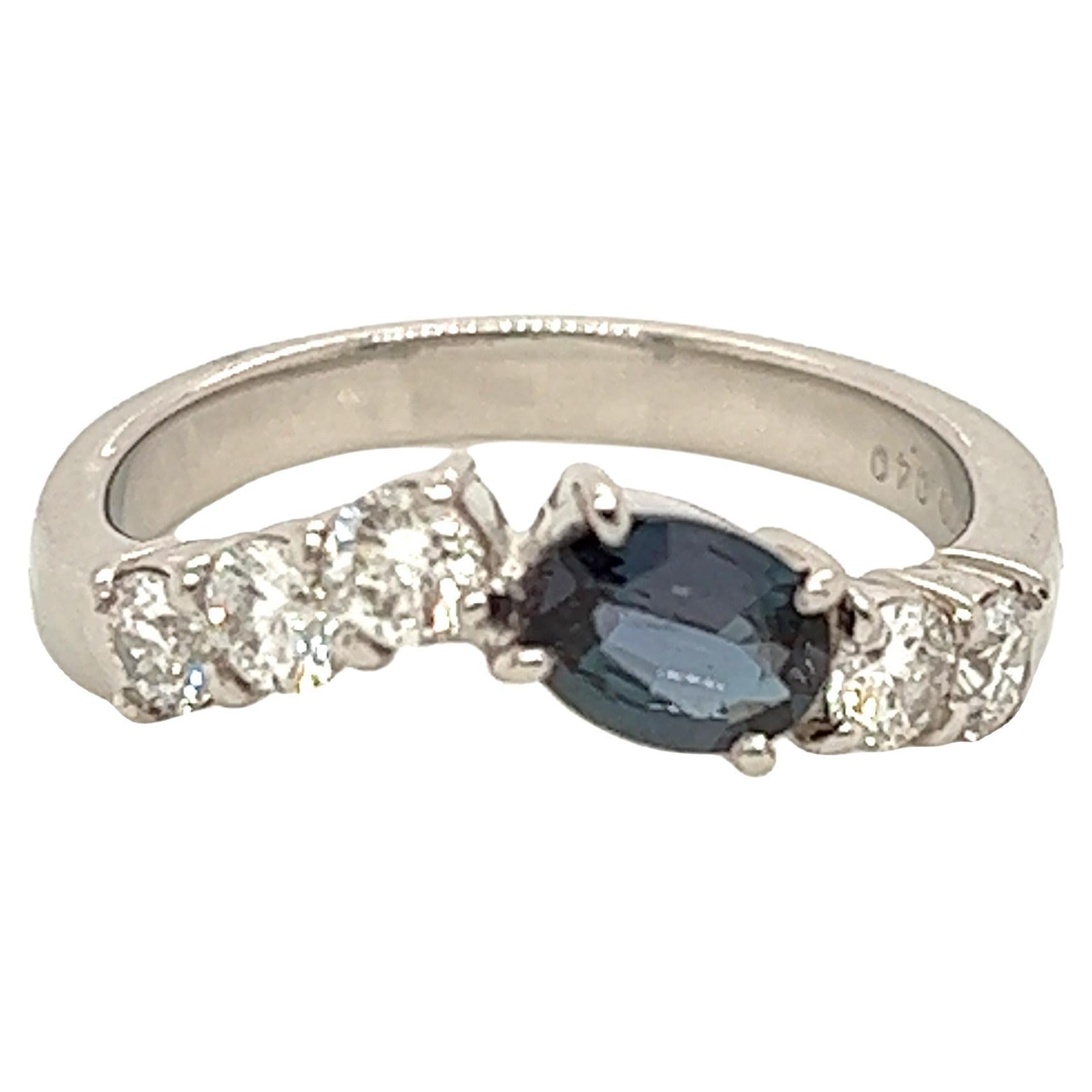 Natural GIA Certified 0.40 Ct Brazillian Alexandrite & Diamond Vintage Ring For Sale