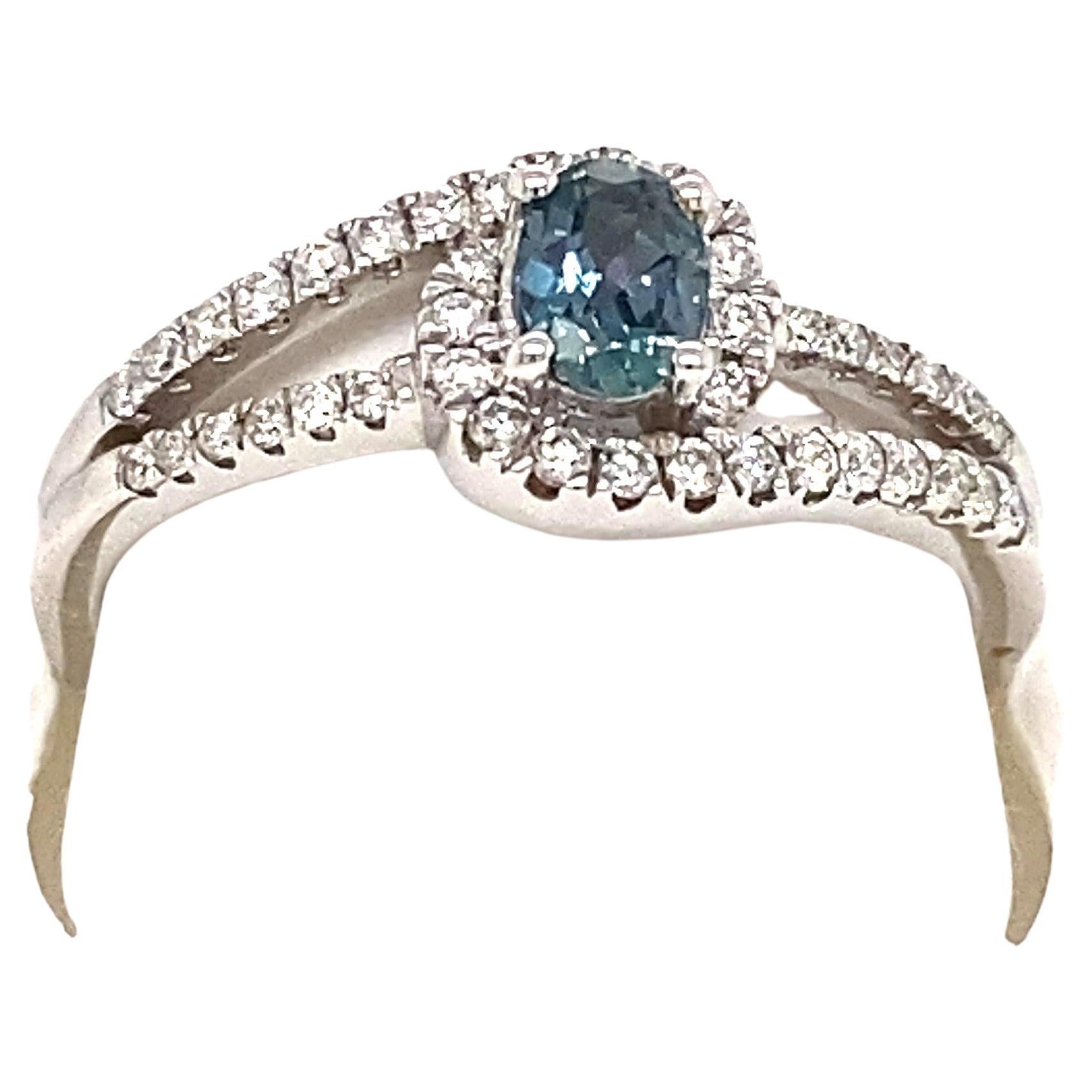 Natural GIA Certified 0.40 Ct. Alexandrite & Diamond Cocktail Ring For Sale