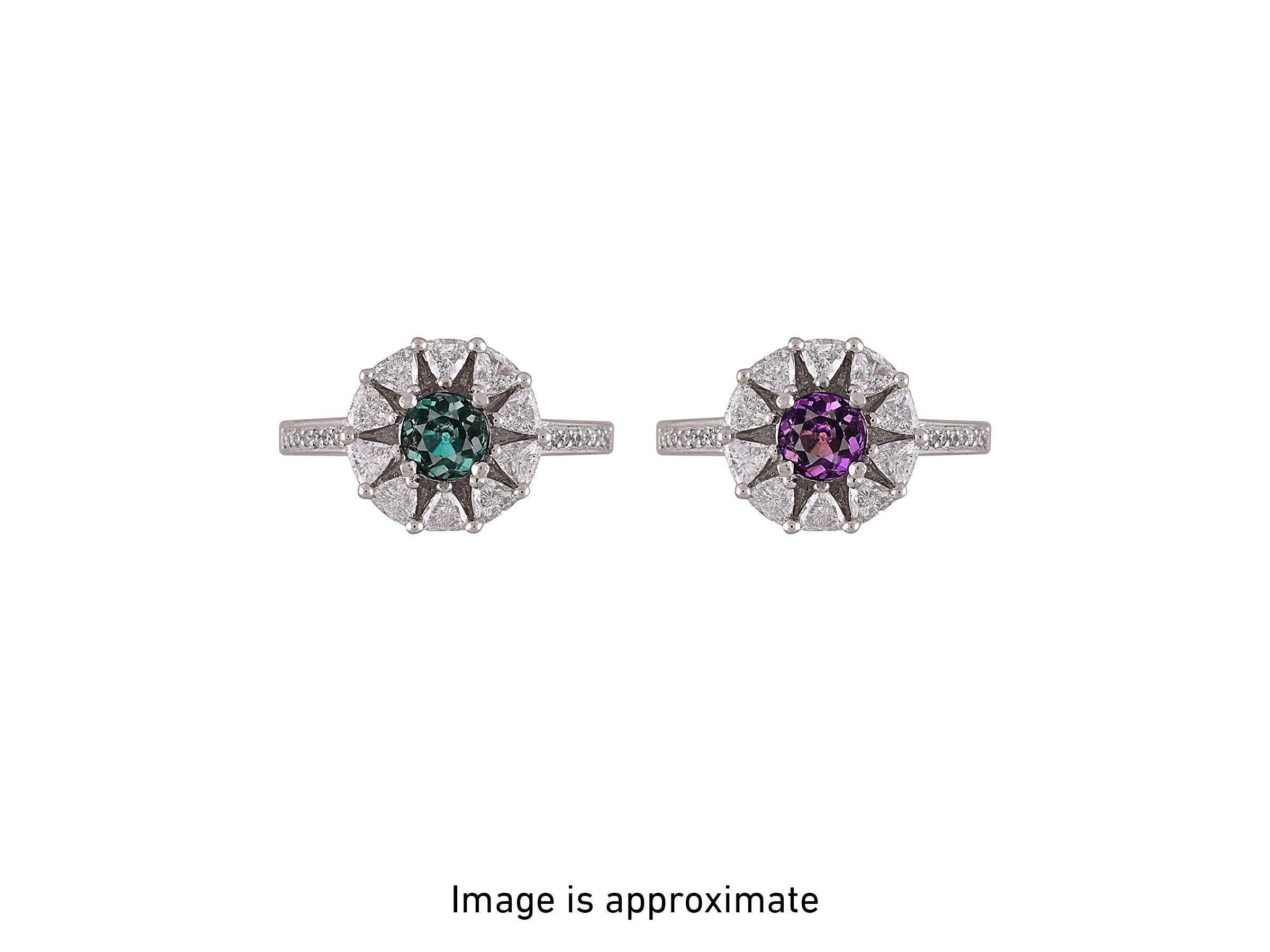 Women's Natural GIA Certified 0.76 Ct Alexandrite & Diamond Cocktail Ring For Sale