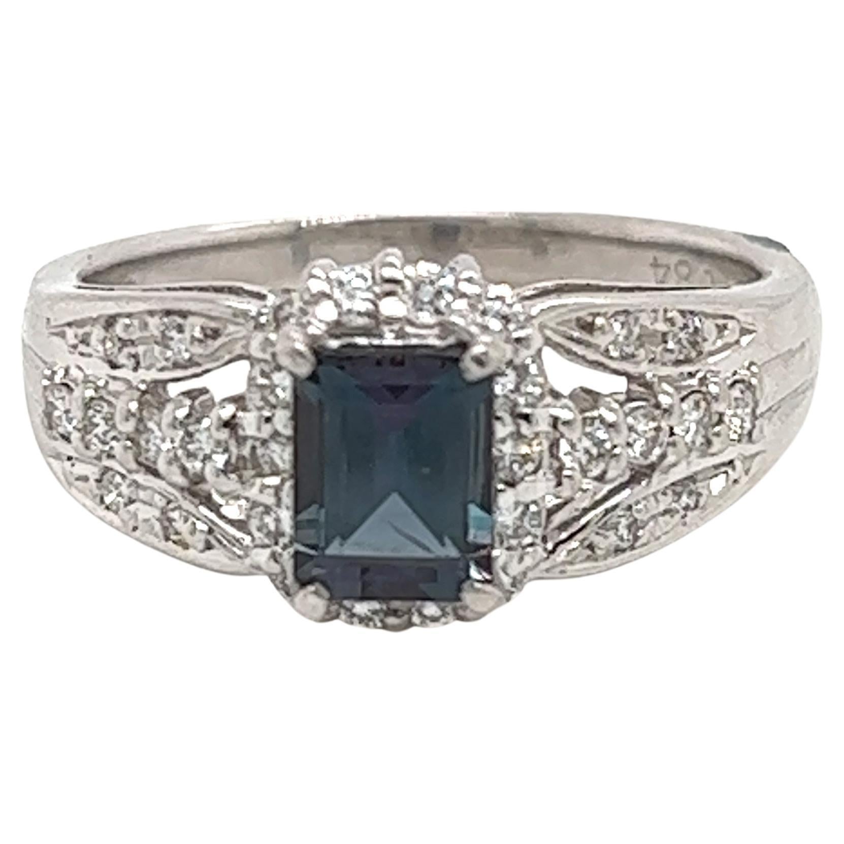 Natural GIA Certified 0.84 Ct. Brazillian Alexandrite & Diamond Vintage Ring For Sale