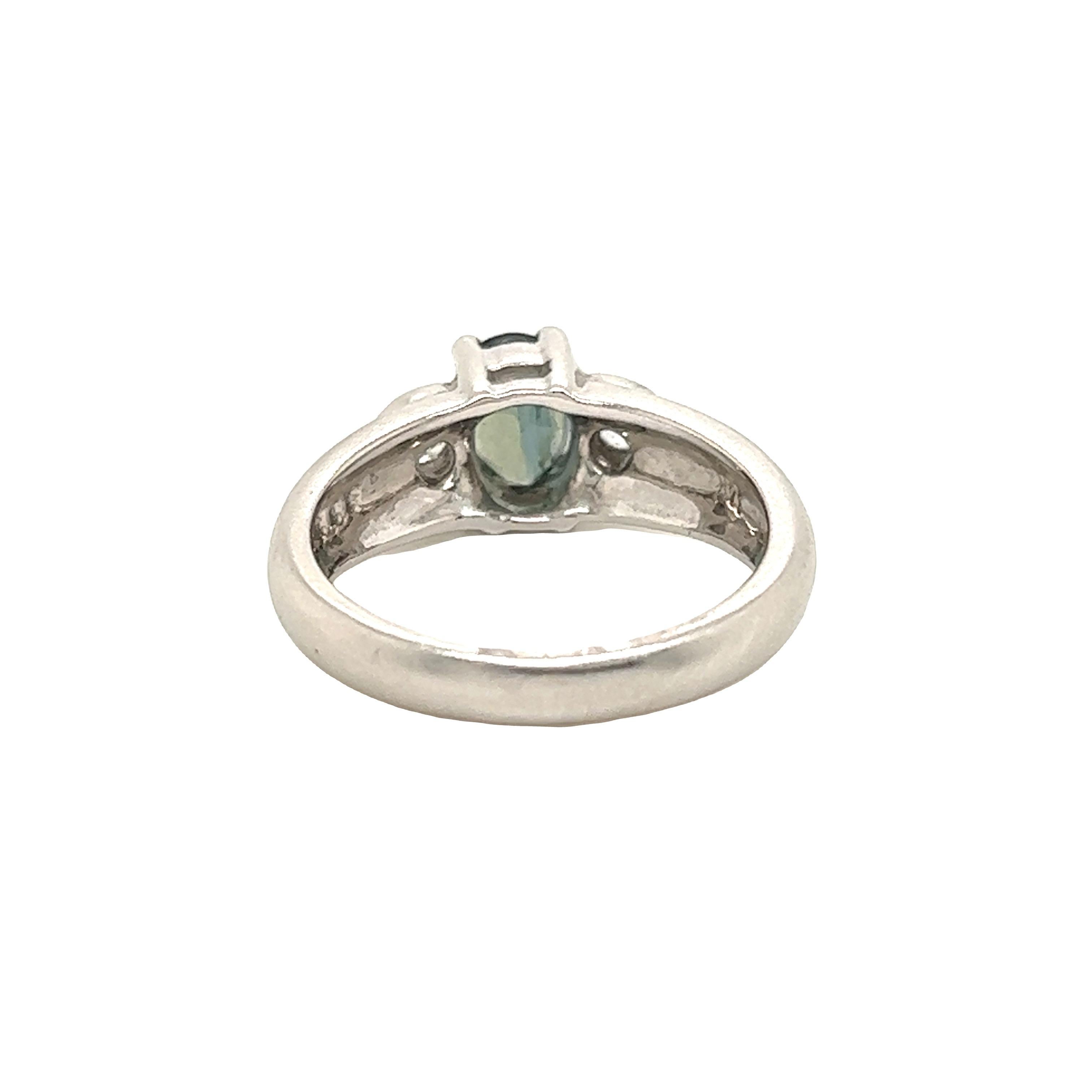 Women's Natural GIA Certified 1.00 Ct Brazillian Alexandrite & Diamond Vintage Ring For Sale