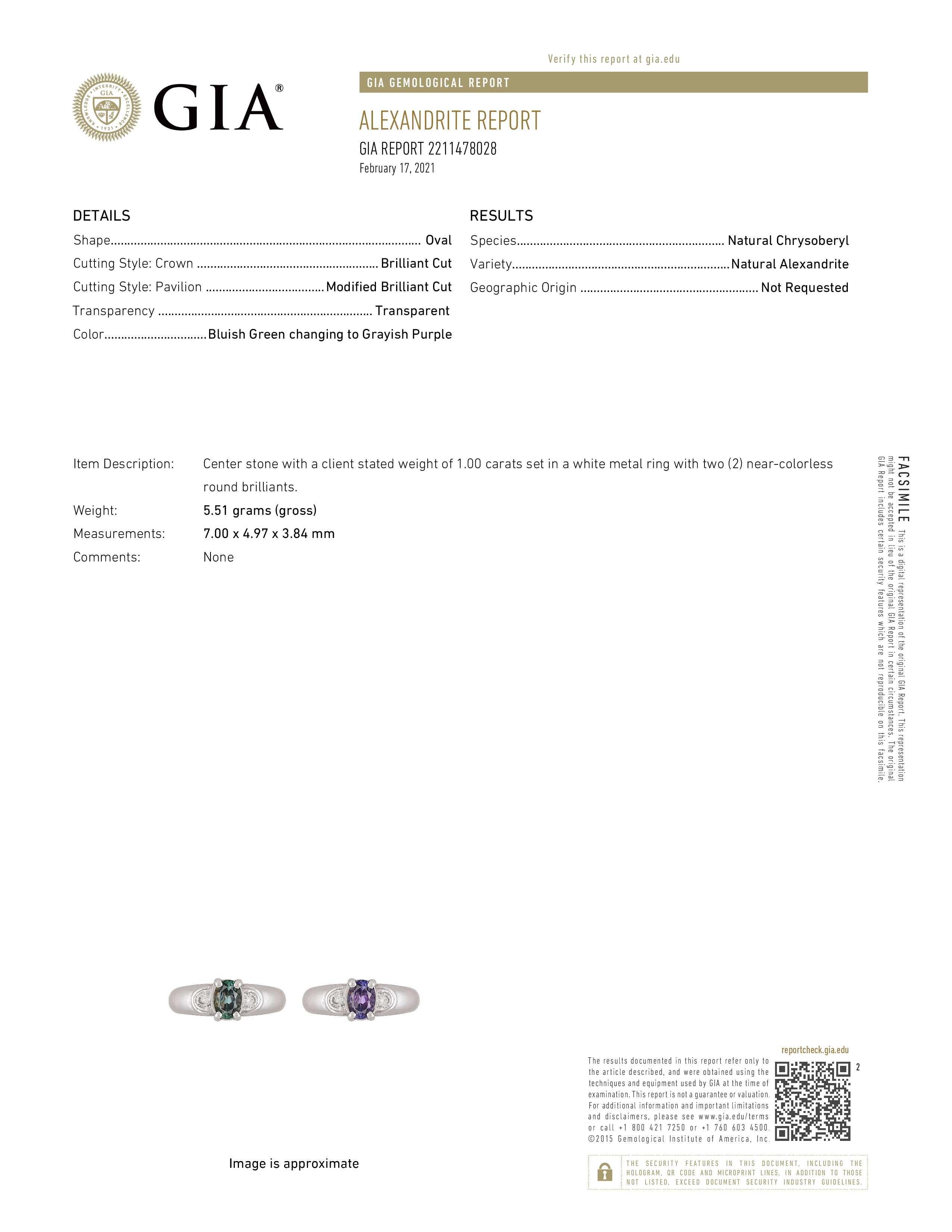 Natural GIA Certified 1.00 Ct Brazillian Alexandrite & Diamond Vintage Ring For Sale 1