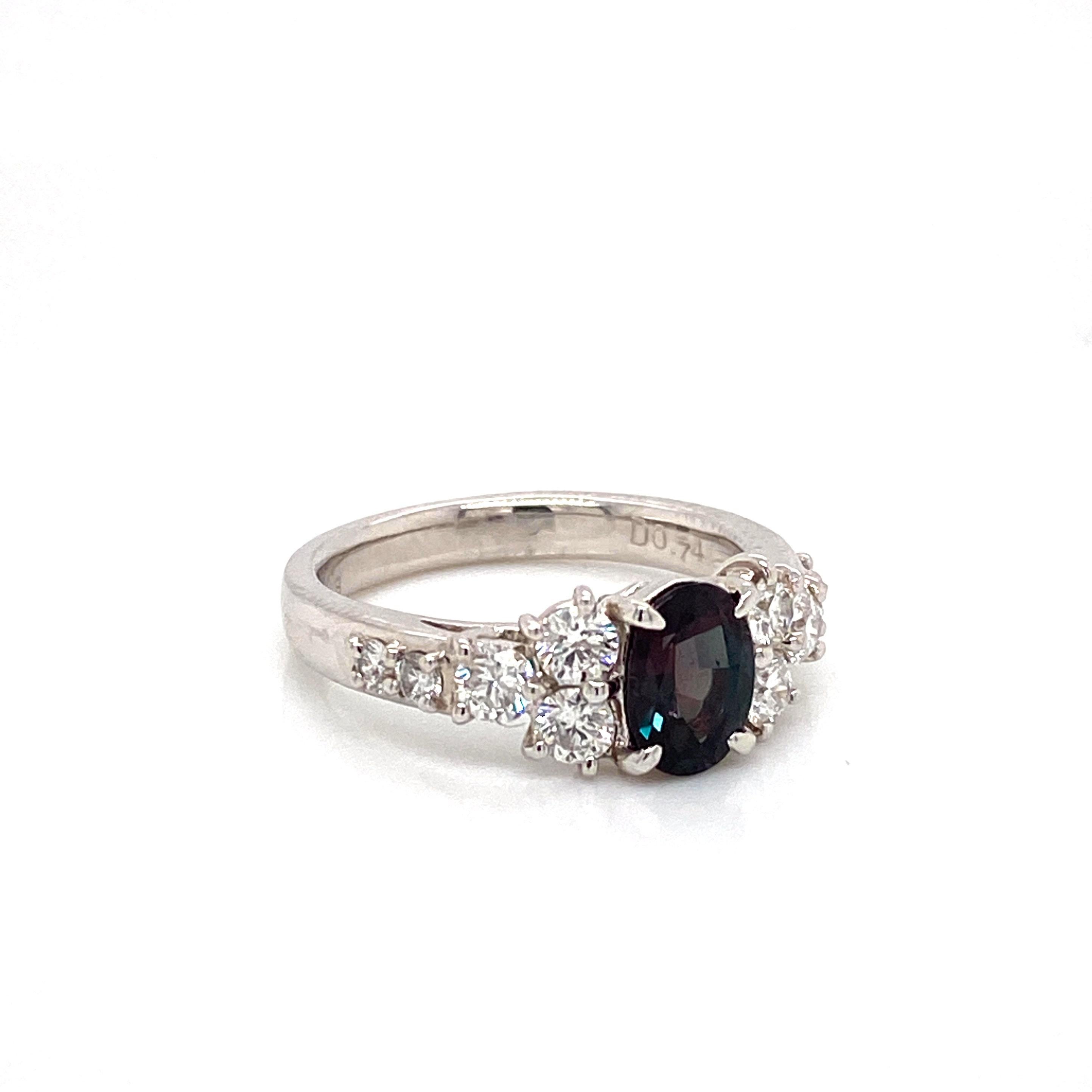 Oval Cut Natural GIA Certified 1.08 Ct. Brazillian Alexandrite & Diamond Vintage Ring For Sale