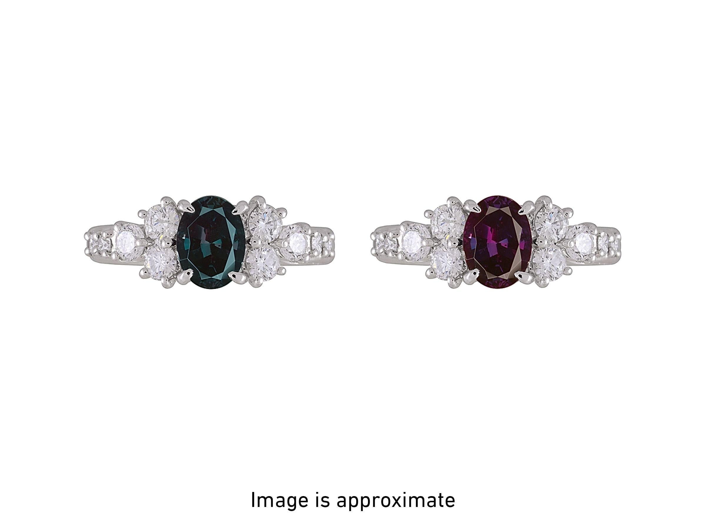 Natural GIA Certified 1.08 Ct. Brazillian Alexandrite & Diamond Vintage Ring In New Condition For Sale In New York, NY