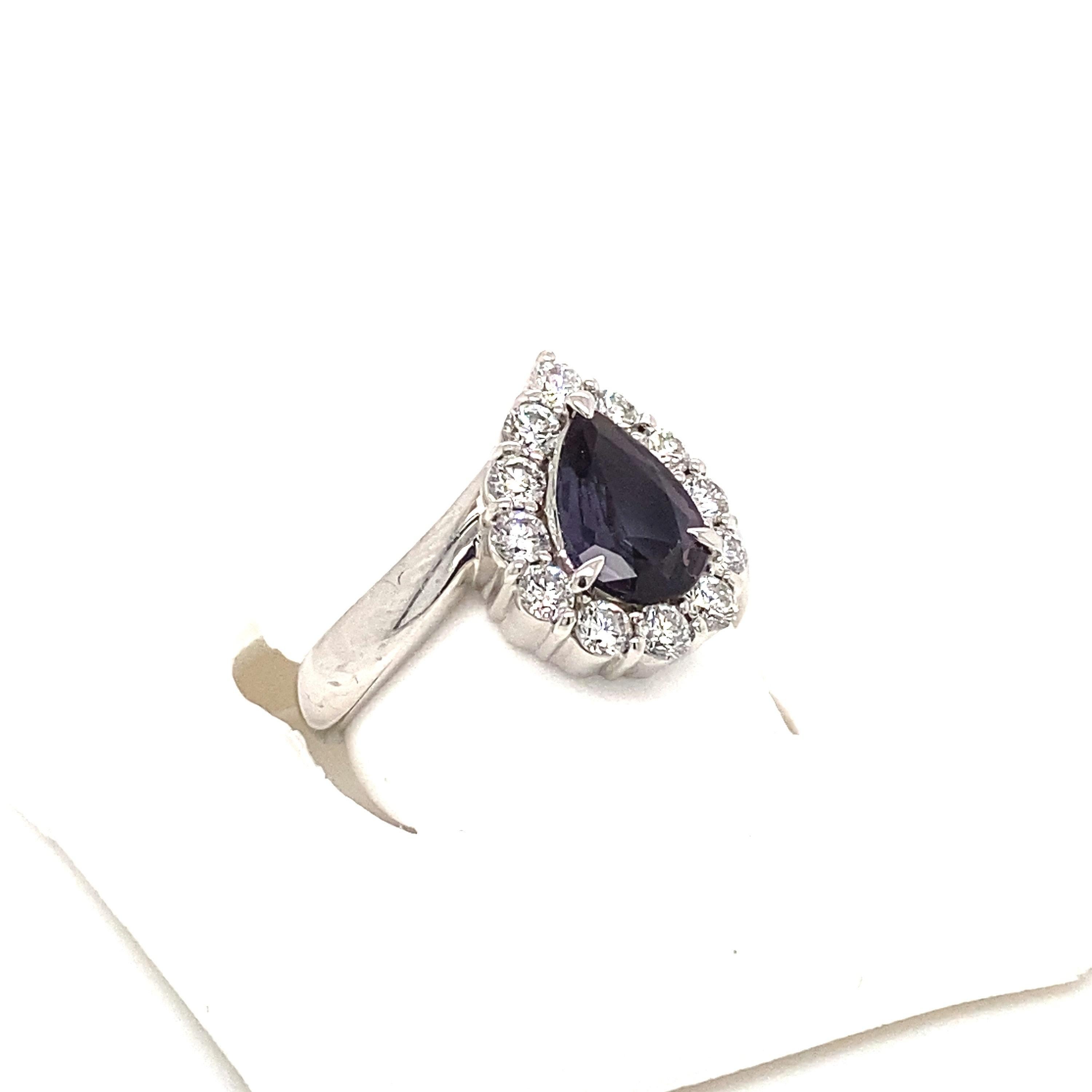 Natural GIA Certified 1.08 Ct Brazillian Alexandrite & Diamond Vintage Ring For Sale 1