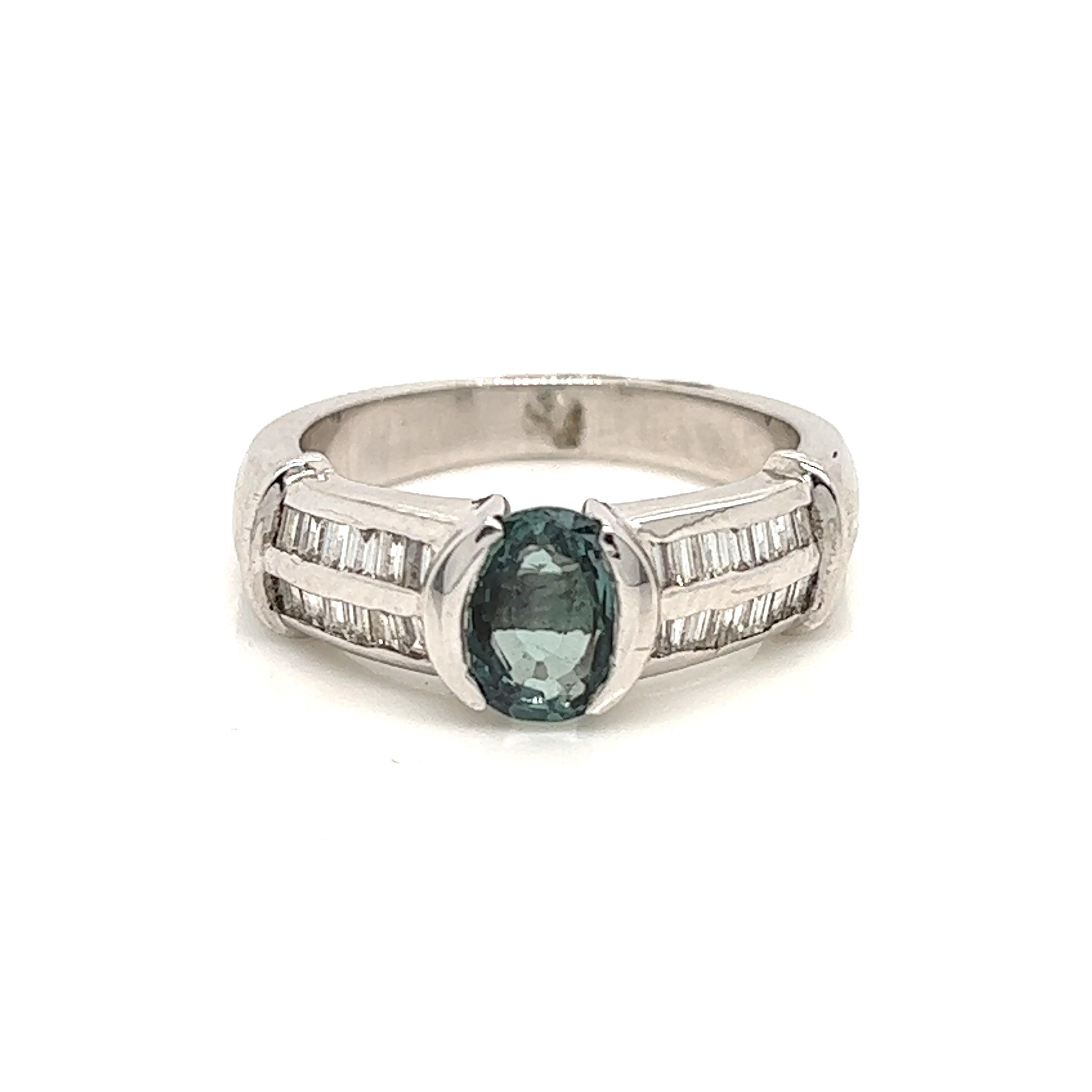Natural GIA Certified 1.25 Ct. Alexandrite Cocktail Ring In New Condition For Sale In New York, NY