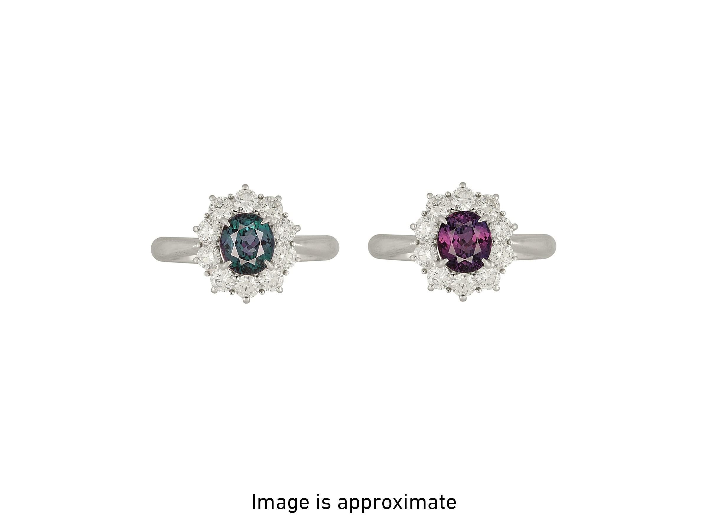 Women's Natural GIA Certified 1.36 Ct Brazillian Alexandrite & Diamond Vintage Ring For Sale