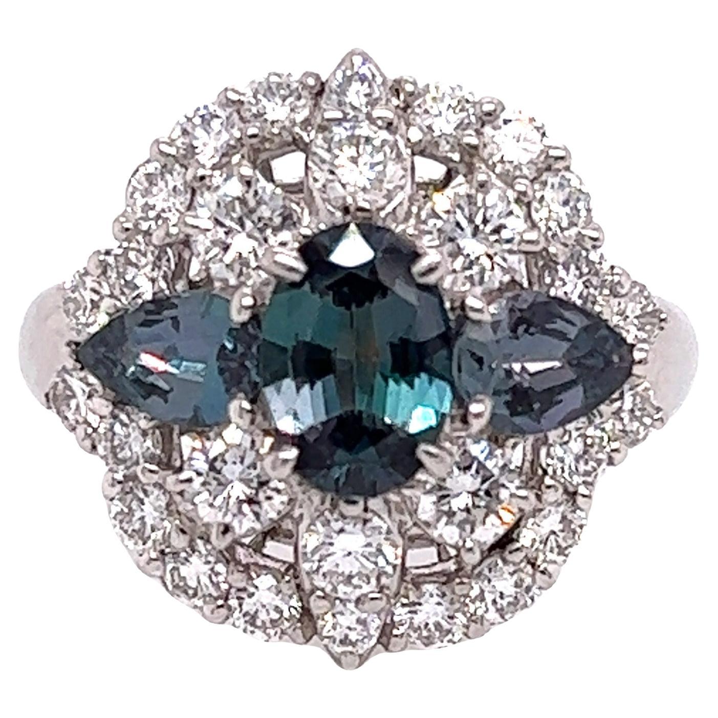 Naturale certificato GIA da 1.54 carati. Anello vintage con alessandrite e diamante brasiliano in vendita