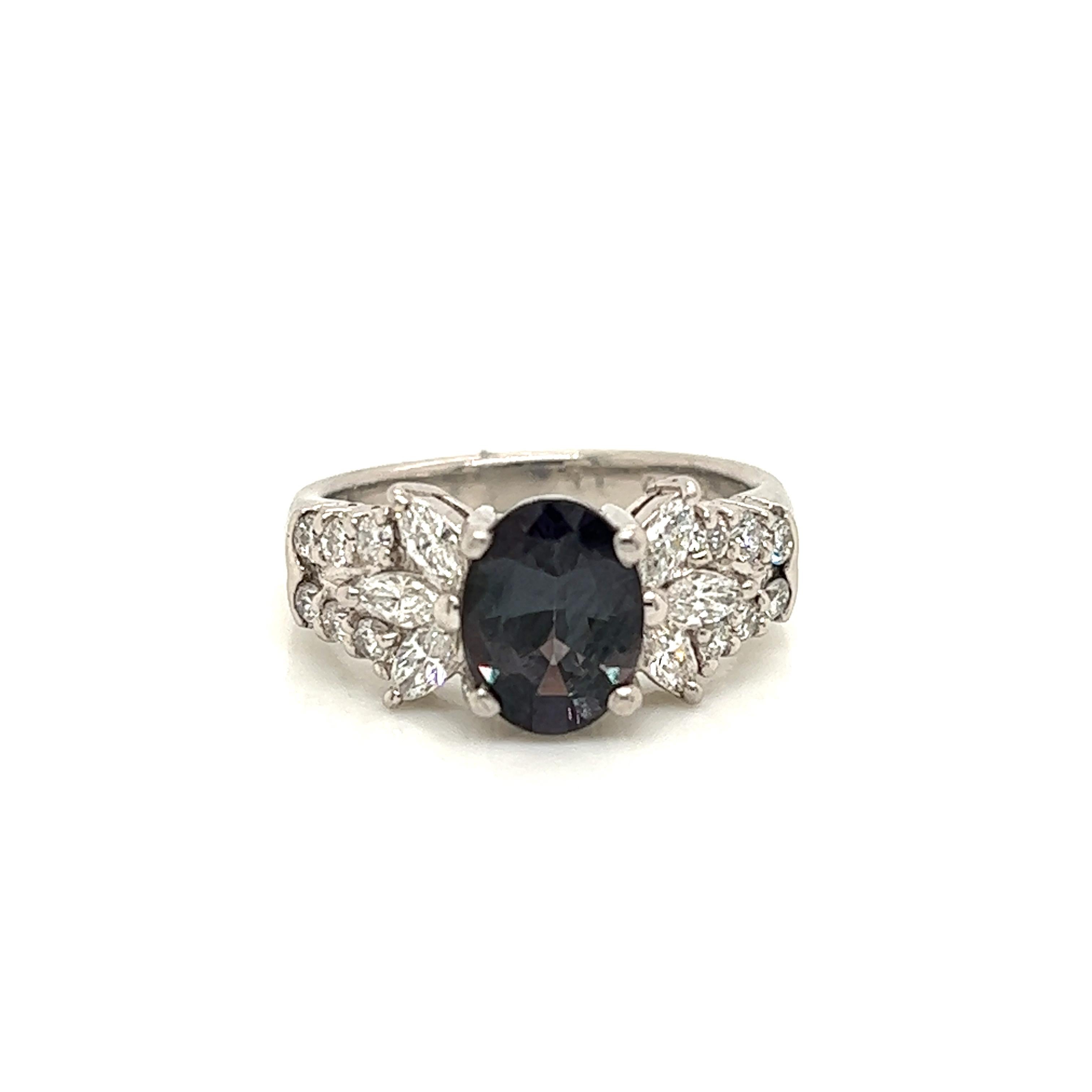 Natural GIA Certified 1.62 Ct  Alexandrite & Diamond Vintage Ring For Sale