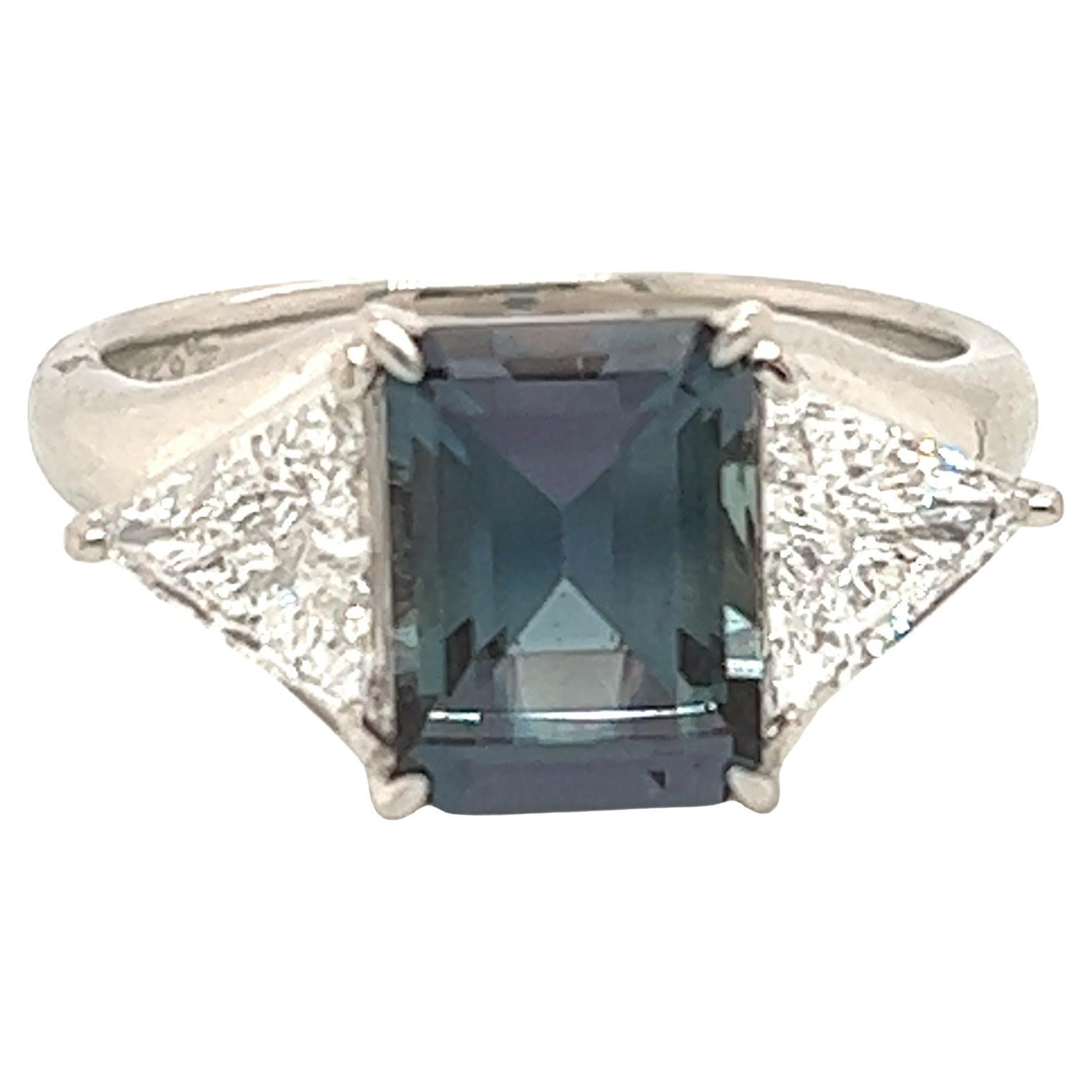 Natural GIA Certified 2.62 Ct. Brazillian Alexandrite & Diamond Cocktail Ring For Sale