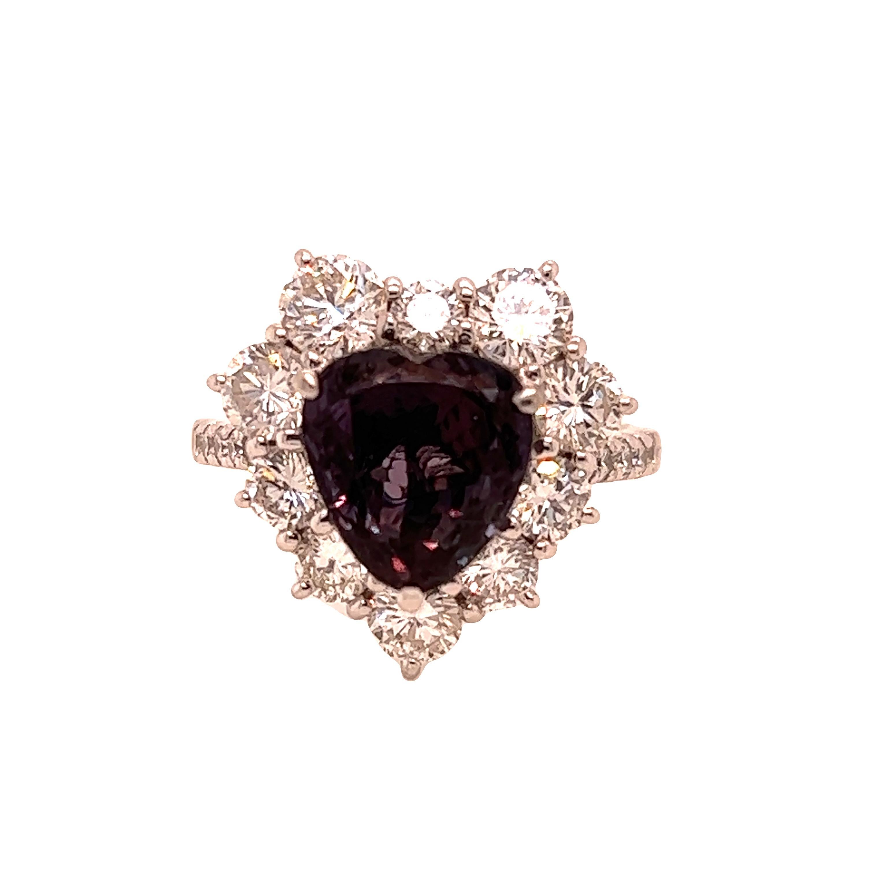 Vintage-Ring, natürlicher GIA-zertifizierter 4,04 Karat brasilianischer Alexandrit & Diamant (Viktorianisch) im Angebot