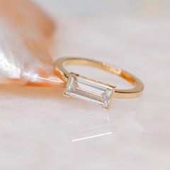 Natural Gia Certified Art Deco 1.52 Carats East-West Baguette Cut Diamond Ring