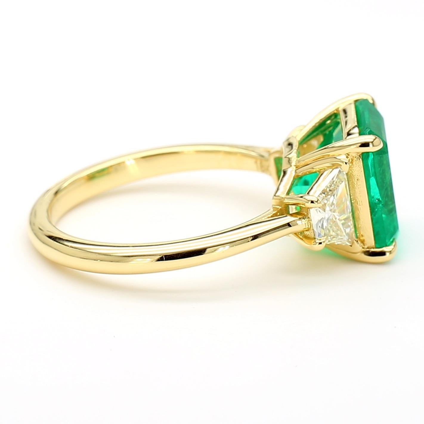 Natürlicher GIA zertifizierter kolumbianischer Smaragd Ring 3,91 Karat im Angebot 1