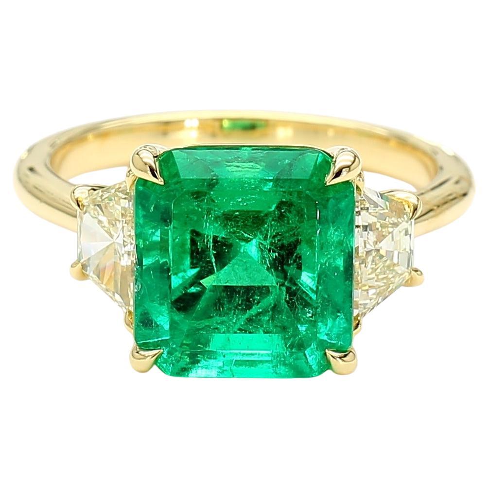 Natural GIA Certified Columbian Emerald Ring 3.91 carat For Sale