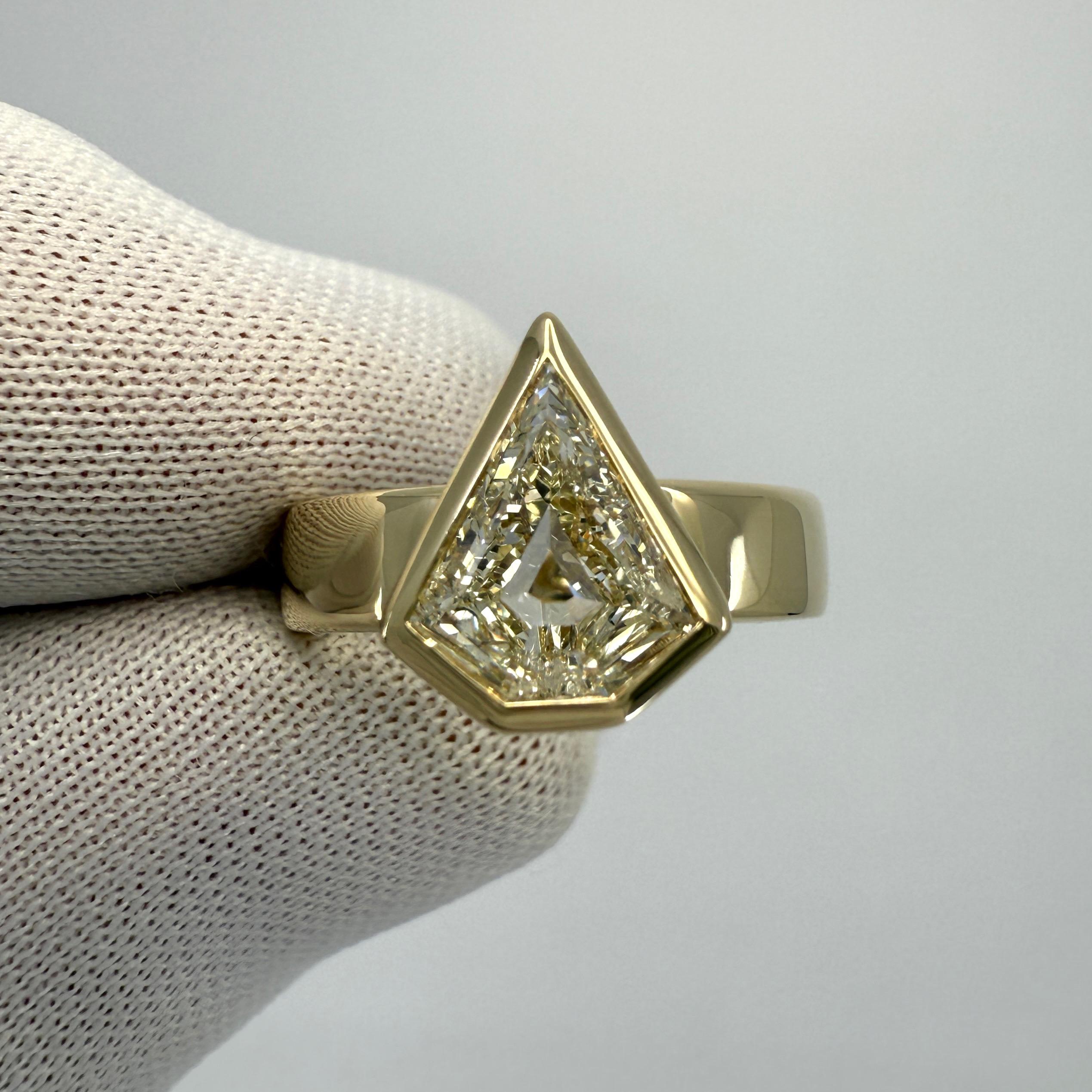 Women's or Men's Natural GIA Certified Fancy Shield Cut Diamond VS1 18k Yellow Gold Bezel Ring For Sale