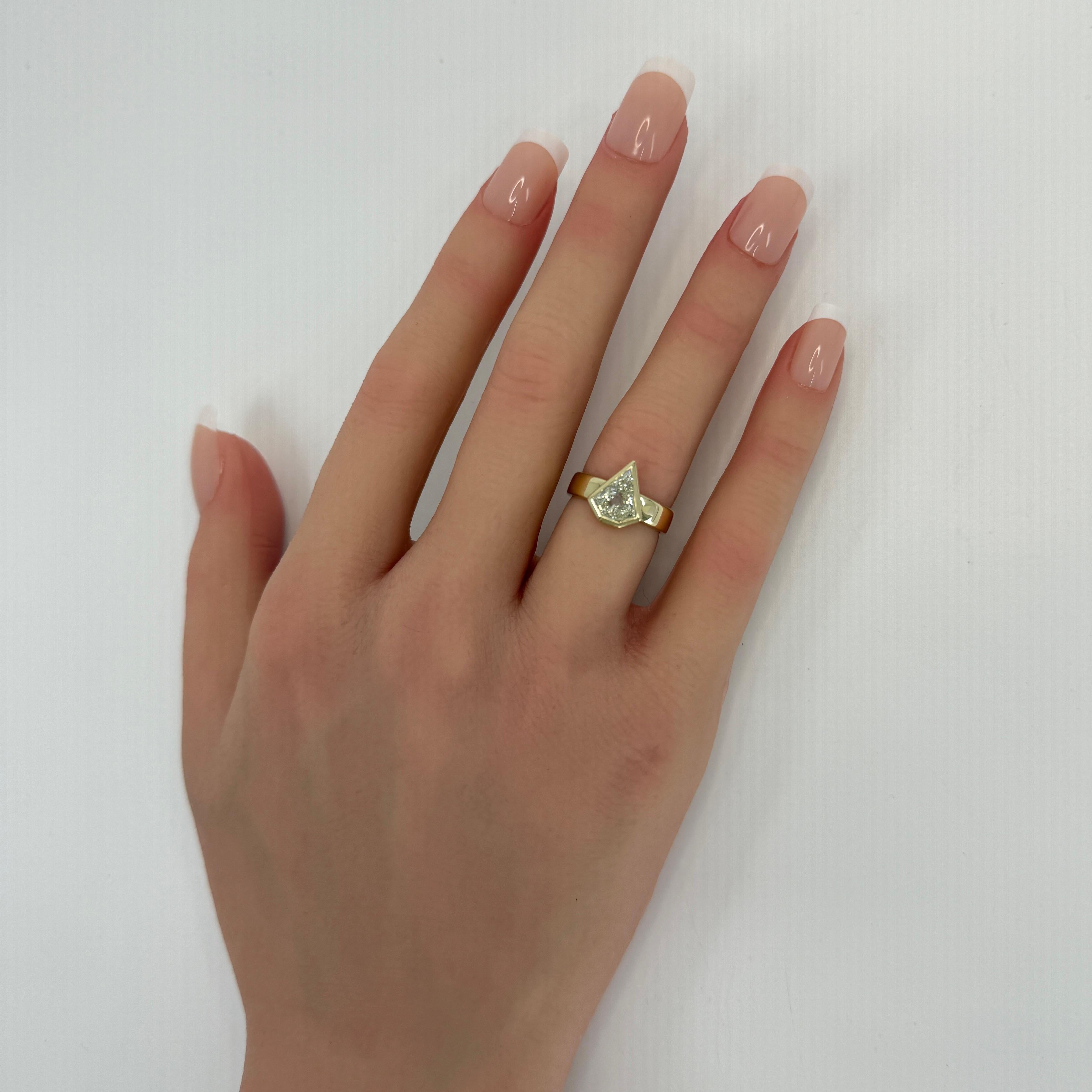 Natural GIA Certified Fancy Shield Cut Diamond VS1 18k Yellow Gold Bezel Ring For Sale 1