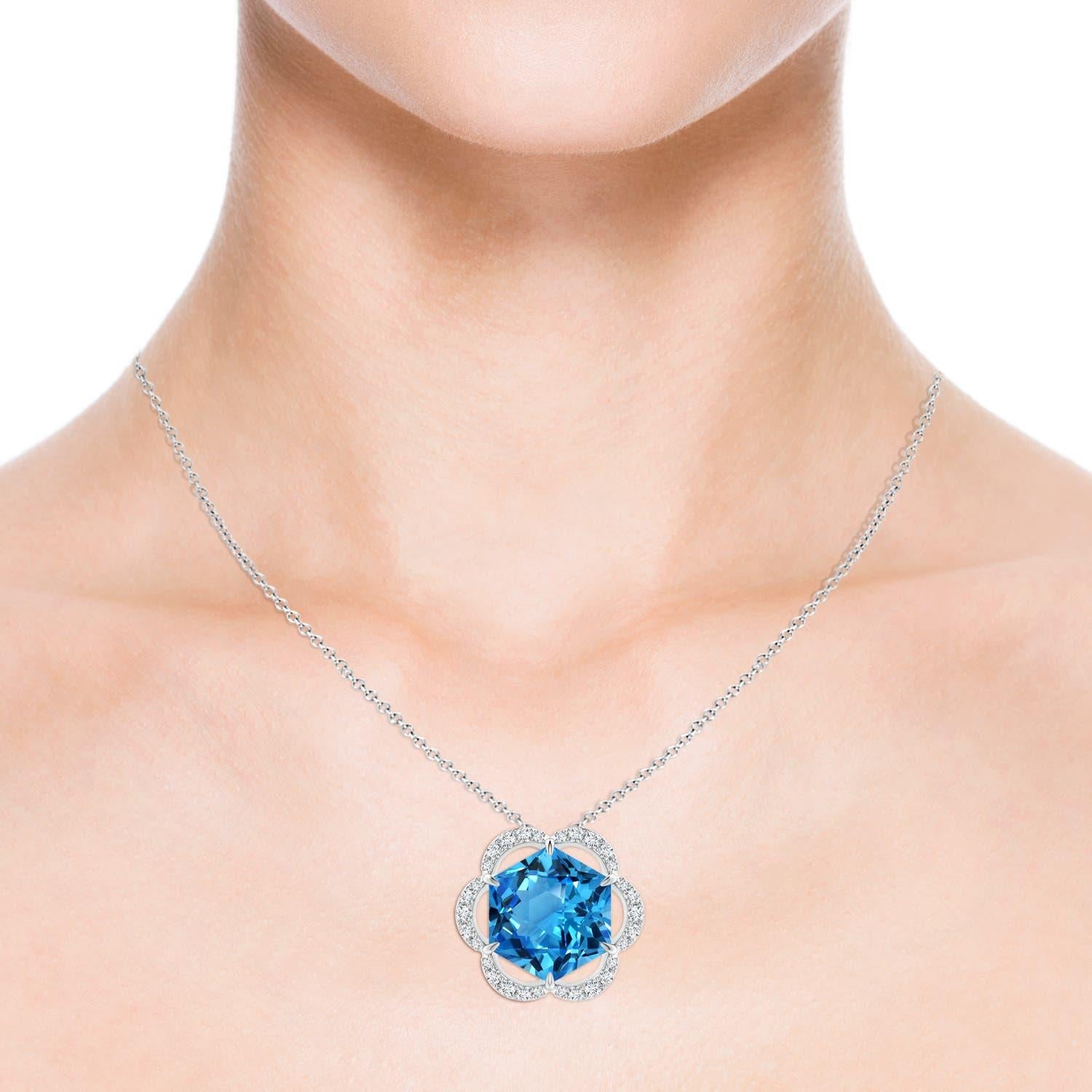 Natural GIA Certified Hexagonal Cut 17.5 ct Swiss Blue Topaz Pendant in Platinum In New Condition In Los Angeles, CA