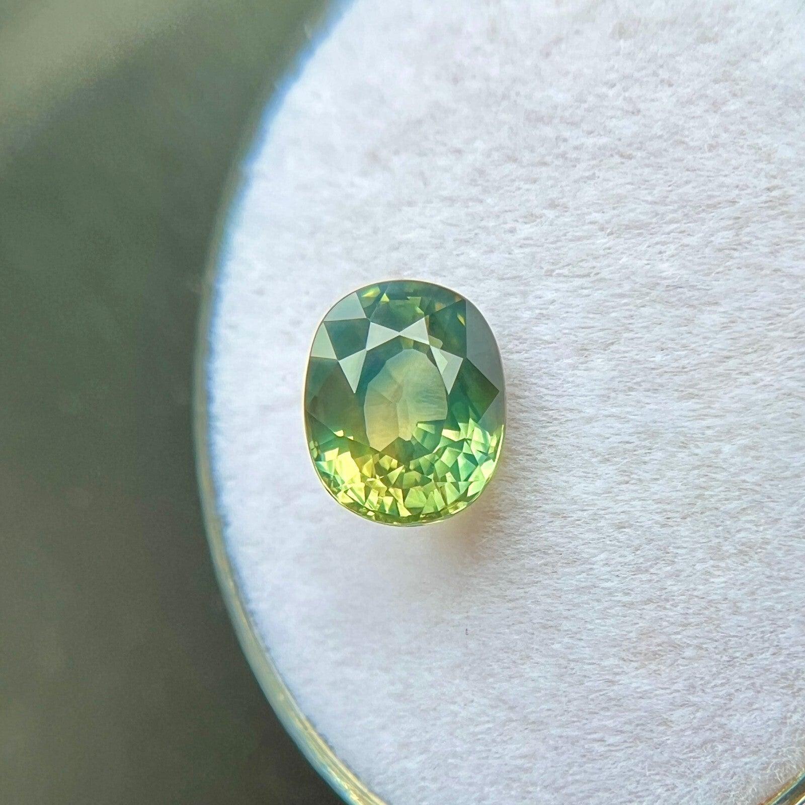 Taille ovale Nature Saphir Bleu Vert Jaune Certifié par le GIA 1.67ct Australian Oval Cut Gem en vente