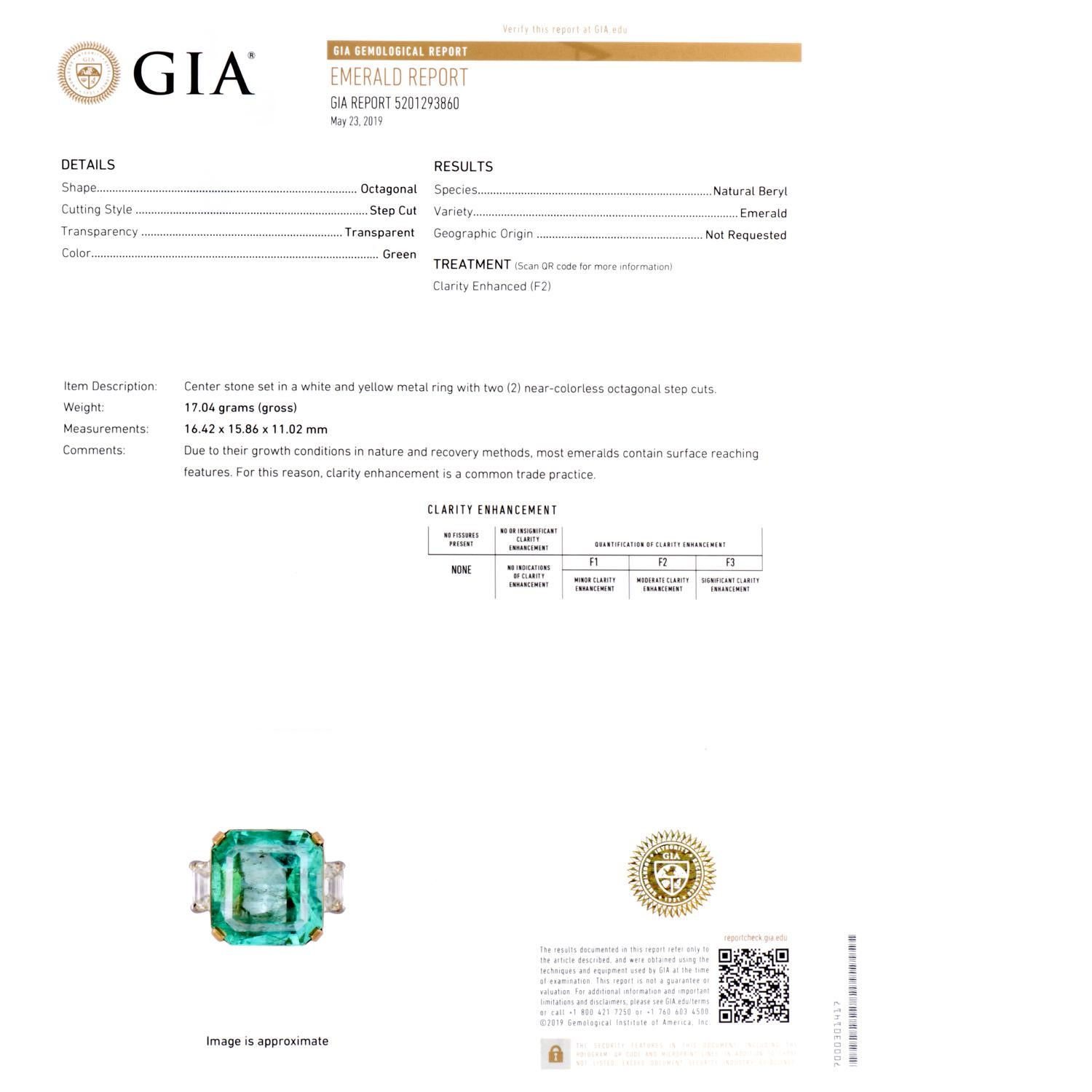 Natural GIA Emerald 3-Stone Platinum 18 Karat Engagement Cocktail Ring In Excellent Condition In Miami, FL