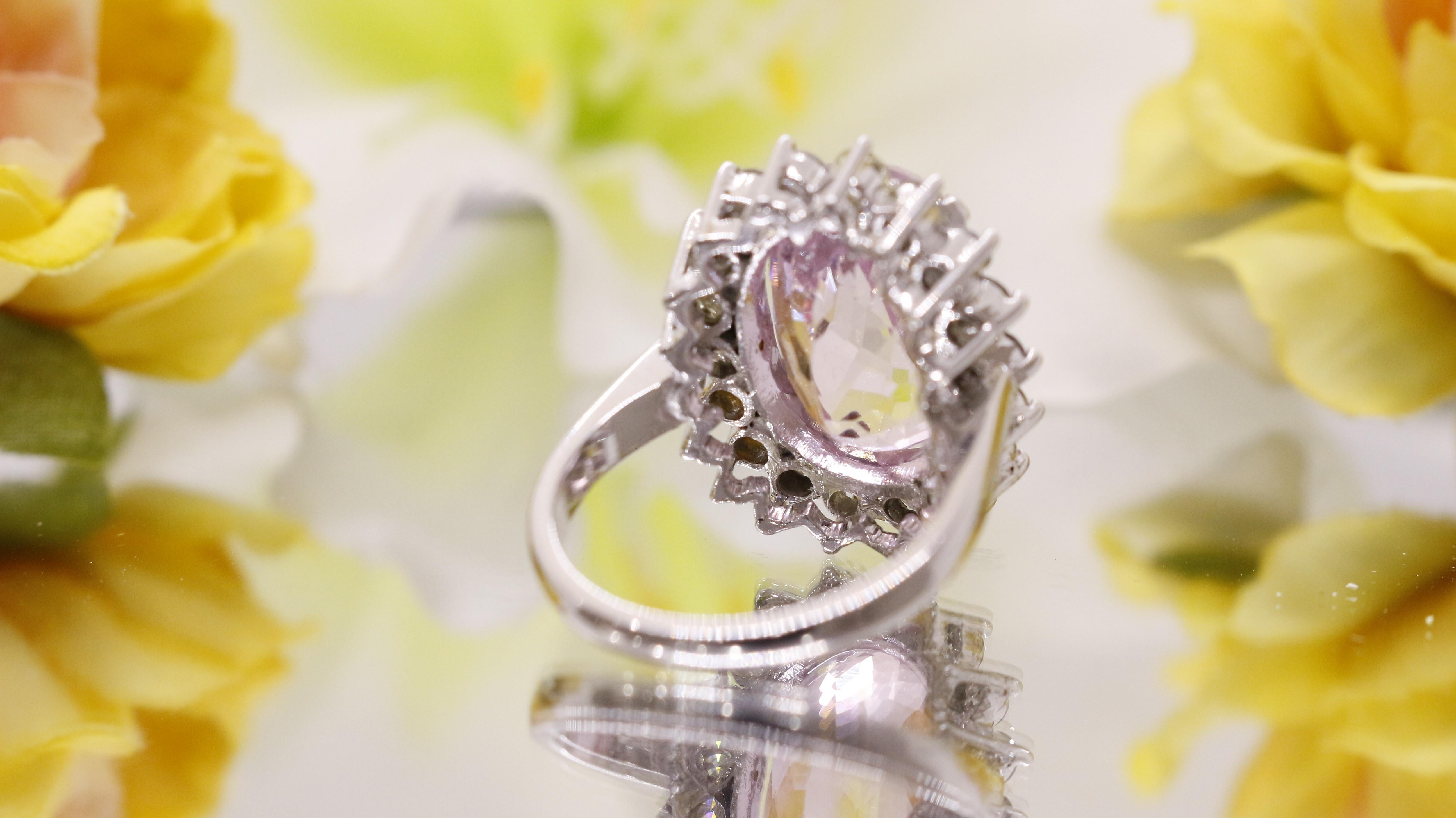 Women's Natural Giant 25 carat Purple Kunzite Ring For Sale