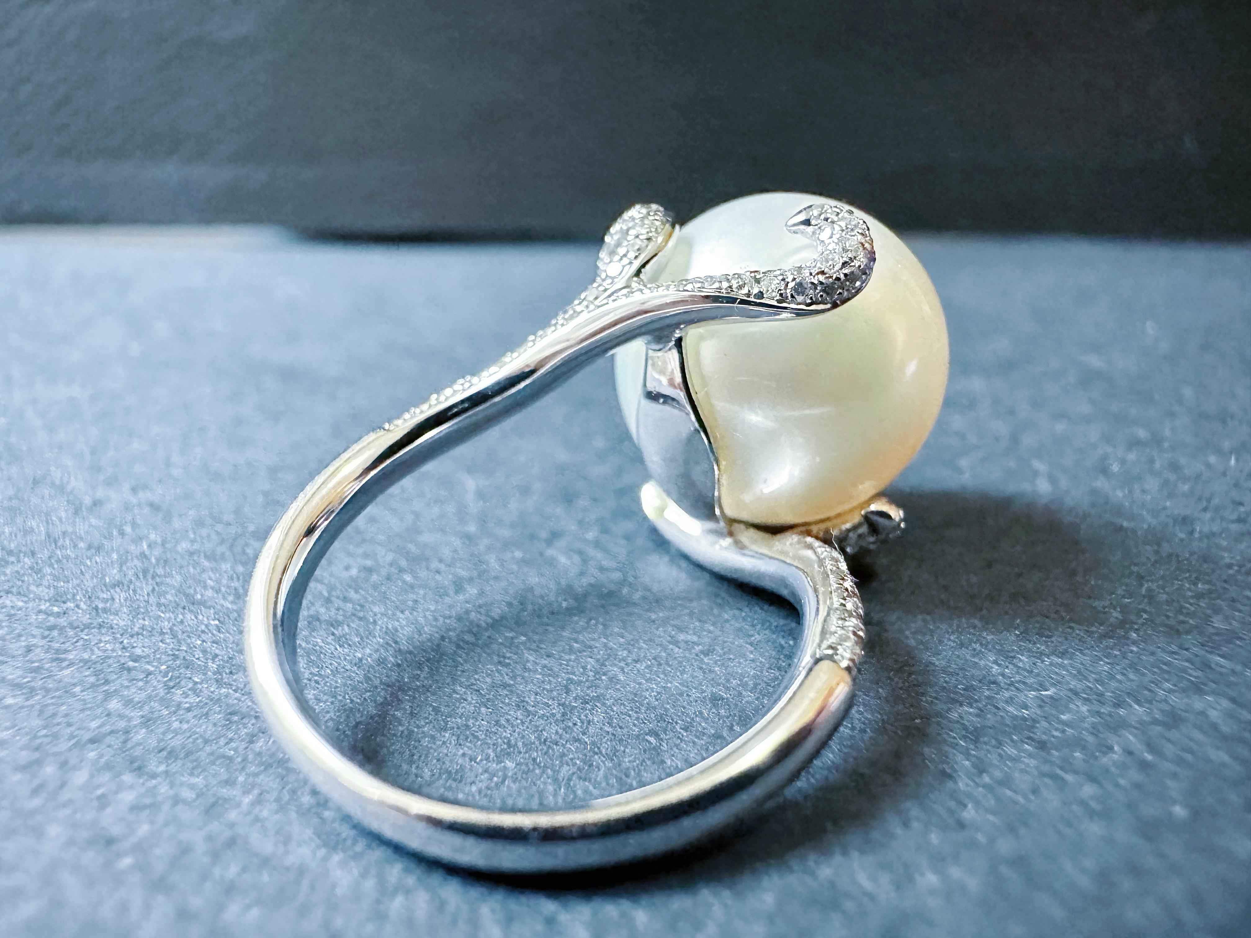 Natural Giant South Sea Pearl Ring with Diamond in 18K White Gold For Sale 6