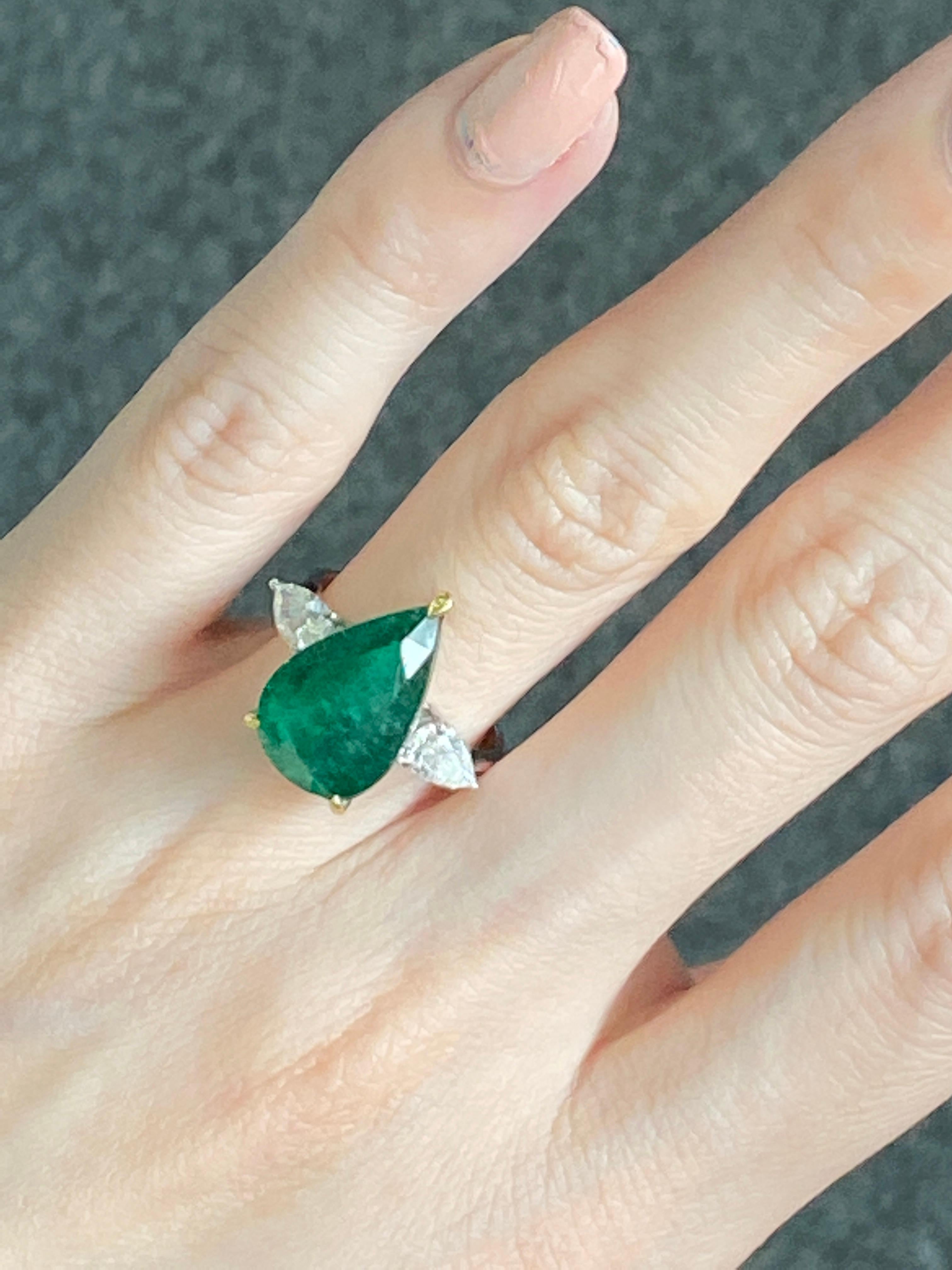 Certified 5.7 Carat Pear Emerald Diamond Three Stone Engagement Ring For Sale 2
