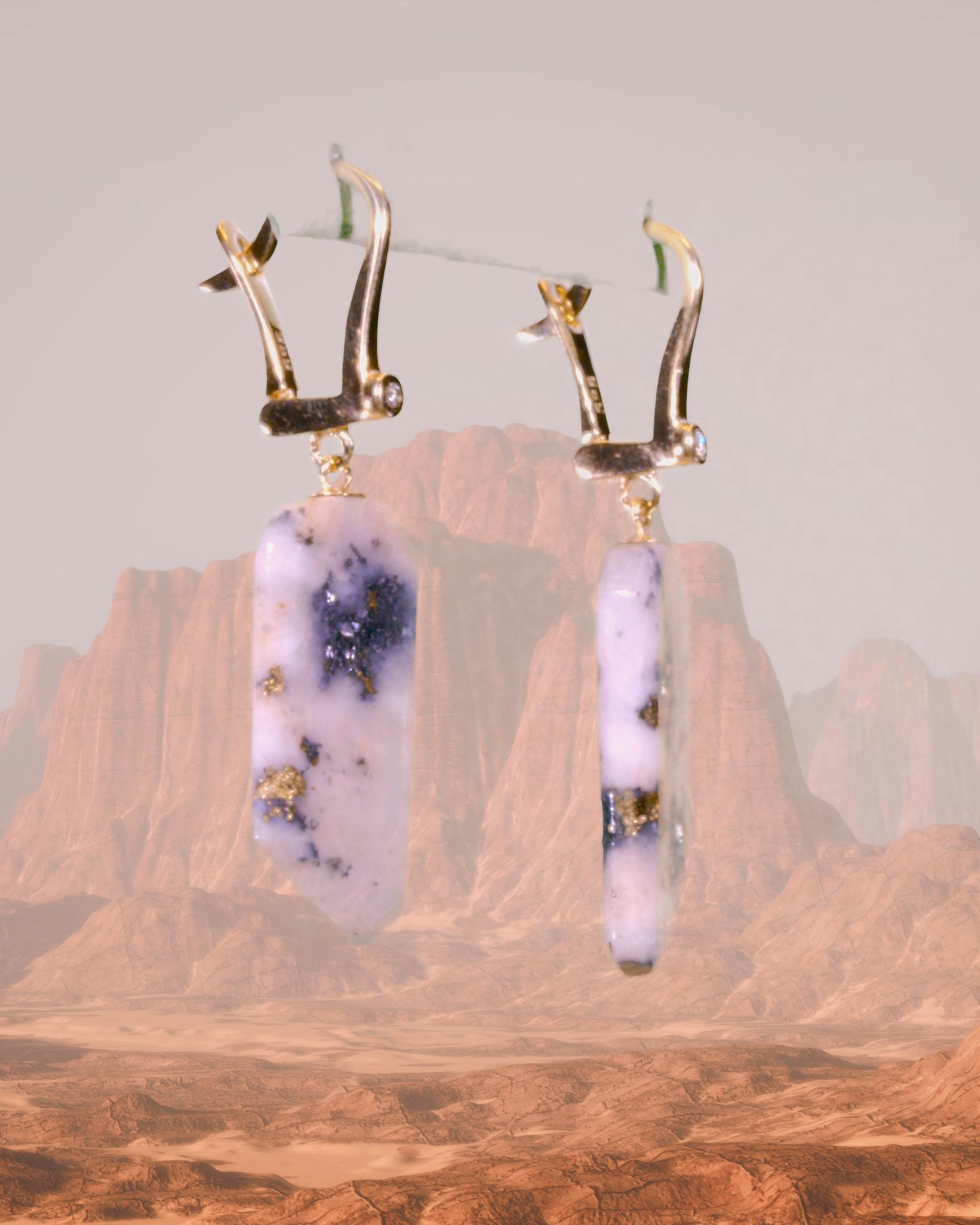 This Iconic Cody Stone Gemstone was sourced from the legendary Wild West Icon Buffalo Bill Cody’s Gold Mine in the Santa Catalina Mountains of Arizona. Most of this Gemstone was crushed and processed in the early 1900s for its high precious metals