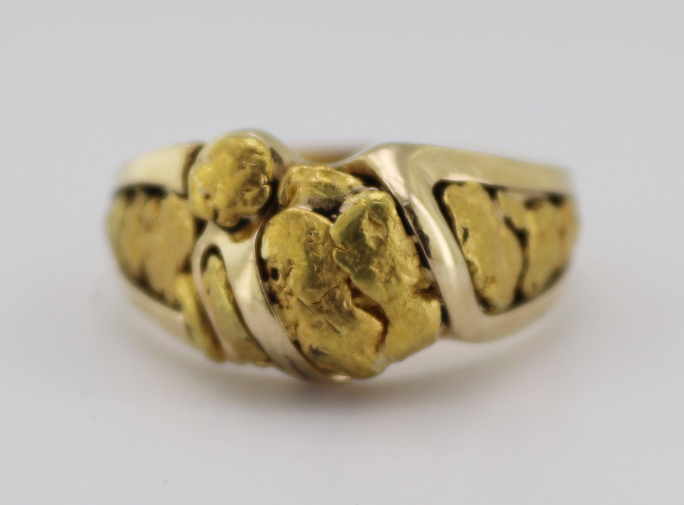 Nugget, Ring aus natürlichem Gold mit 14 Karat Gelbgold (Kunsthandwerker*in)
