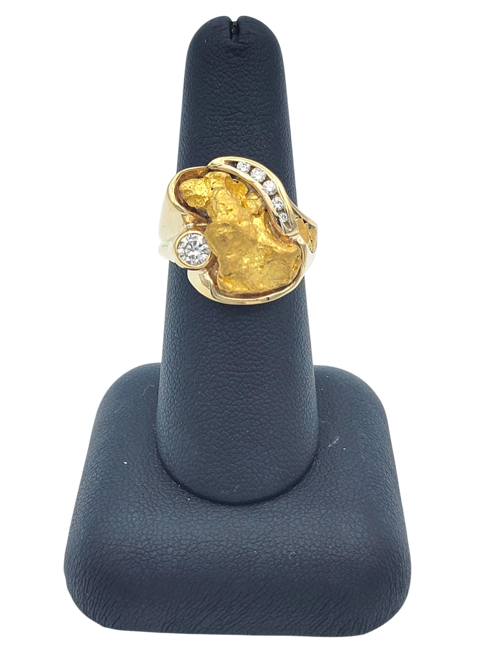 Anillo Cóctel Pepita de Oro Natural con Diamantes Redondos en Oro Amarillo de 14 Kilates en venta 6