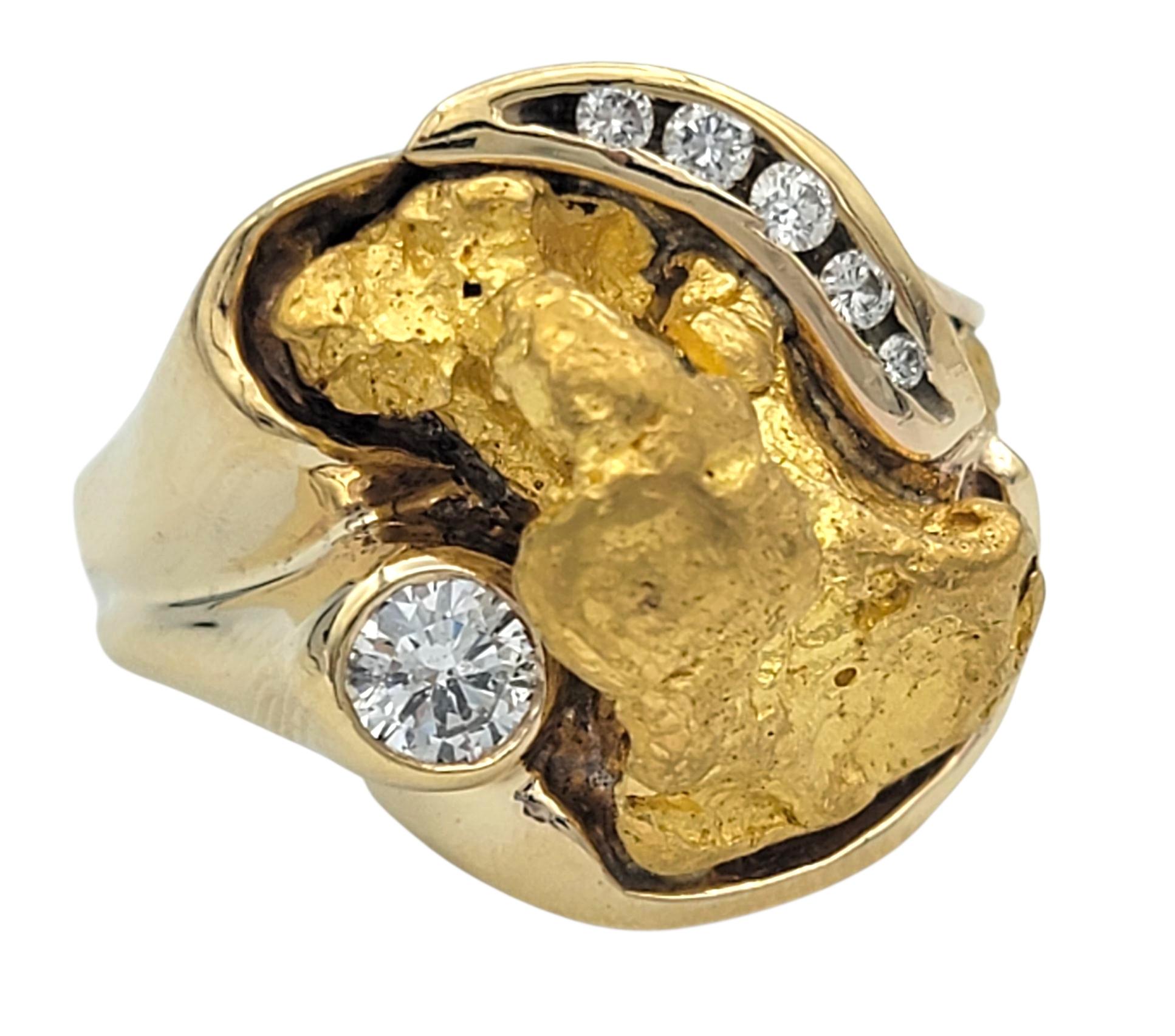 Anillo Cóctel Pepita de Oro Natural con Diamantes Redondos en Oro Amarillo de 14 Kilates en Bueno estado para la venta en Scottsdale, AZ