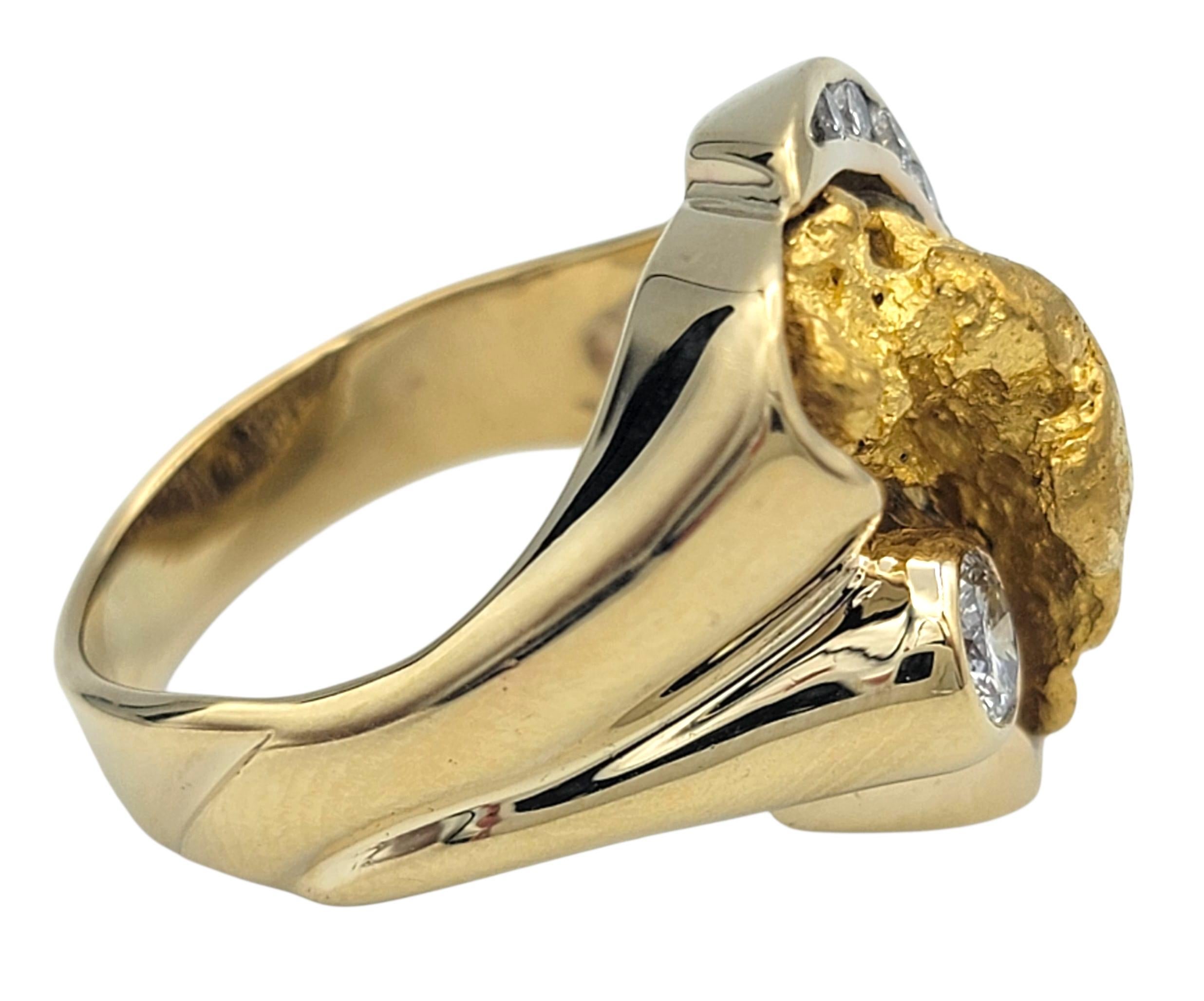 Anillo Cóctel Pepita de Oro Natural con Diamantes Redondos en Oro Amarillo de 14 Kilates en venta 1