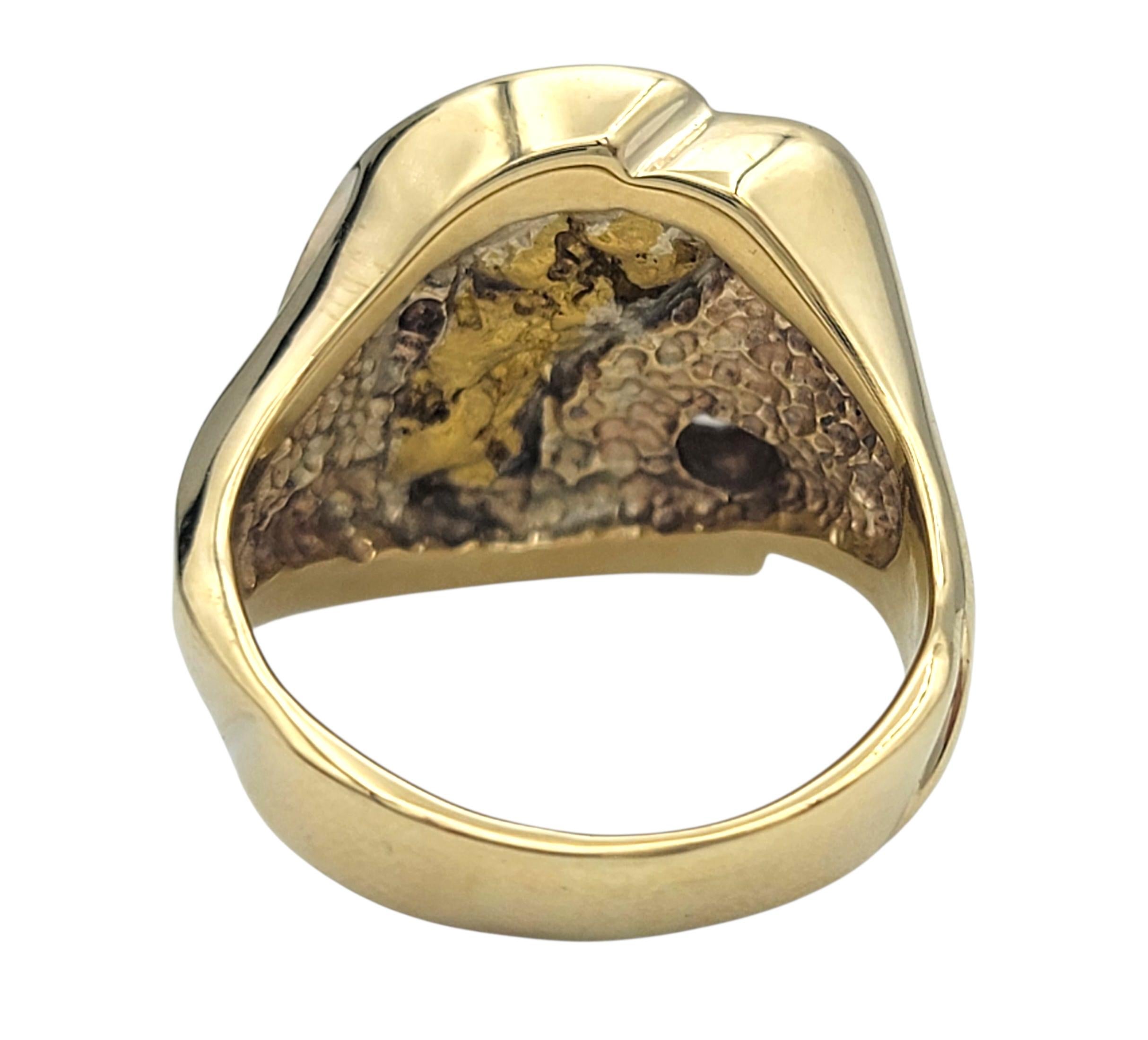 Anillo Cóctel Pepita de Oro Natural con Diamantes Redondos en Oro Amarillo de 14 Kilates en venta 2