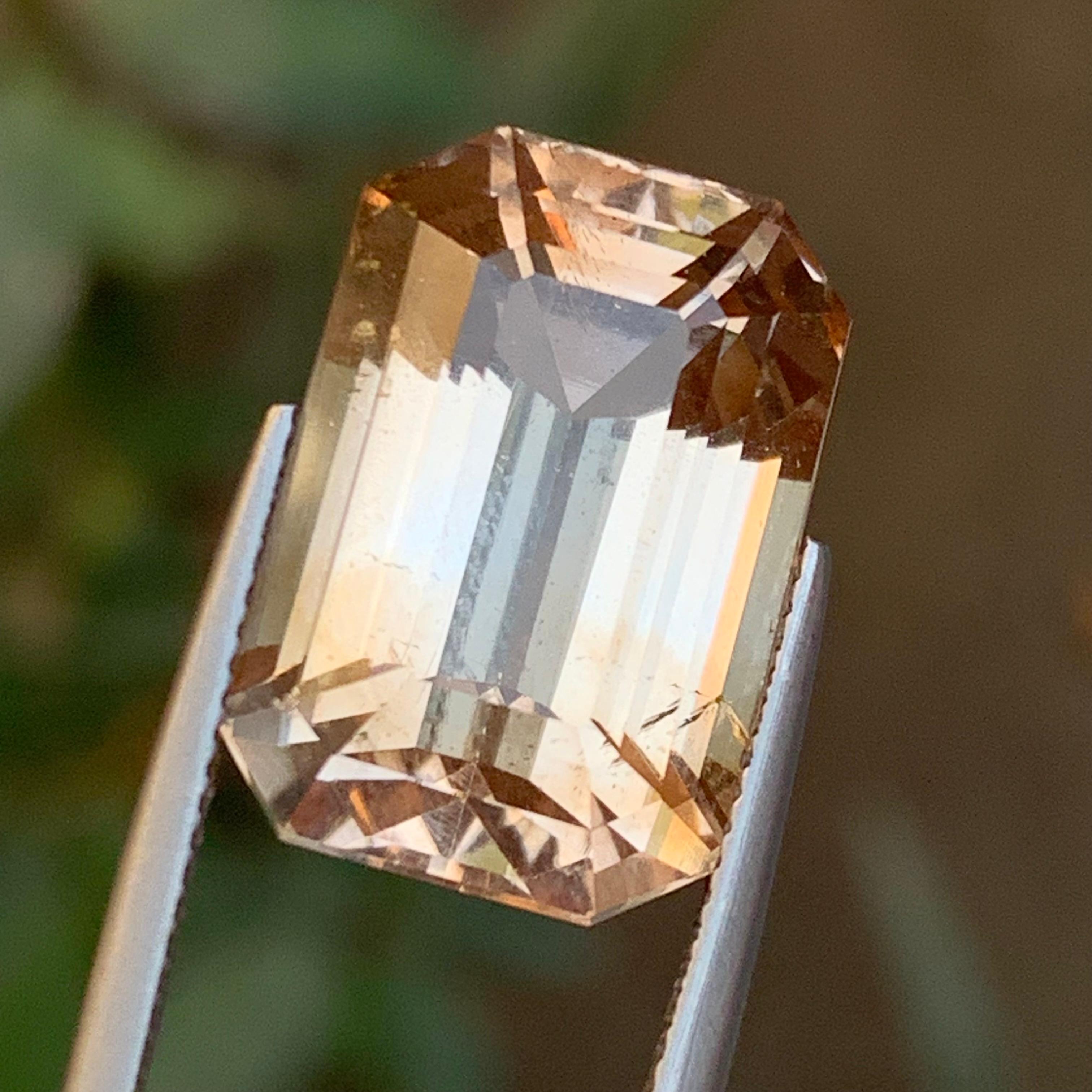 Topacio Marrón Dorado Natural 26.60 Ct Corte Esmeralda Gema Suelta para Colgante Joya Contemporáneo en venta