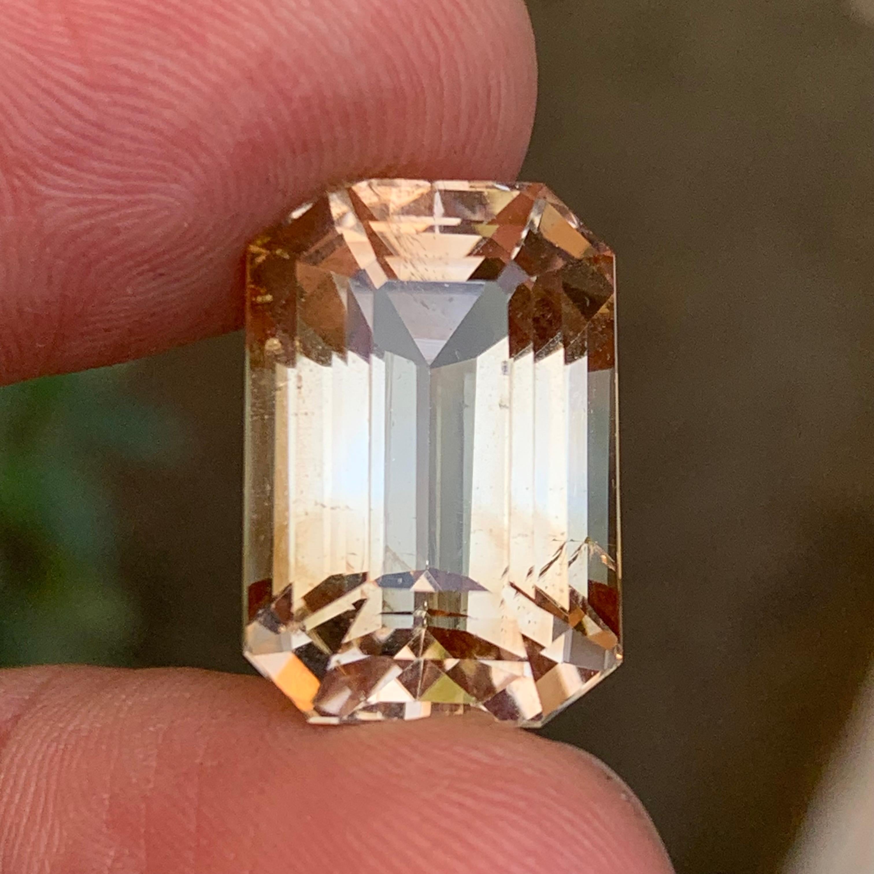 Femenino o masculino Topacio Marrón Dorado Natural 26.60 Ct Corte Esmeralda Gema Suelta para Colgante Joya en venta