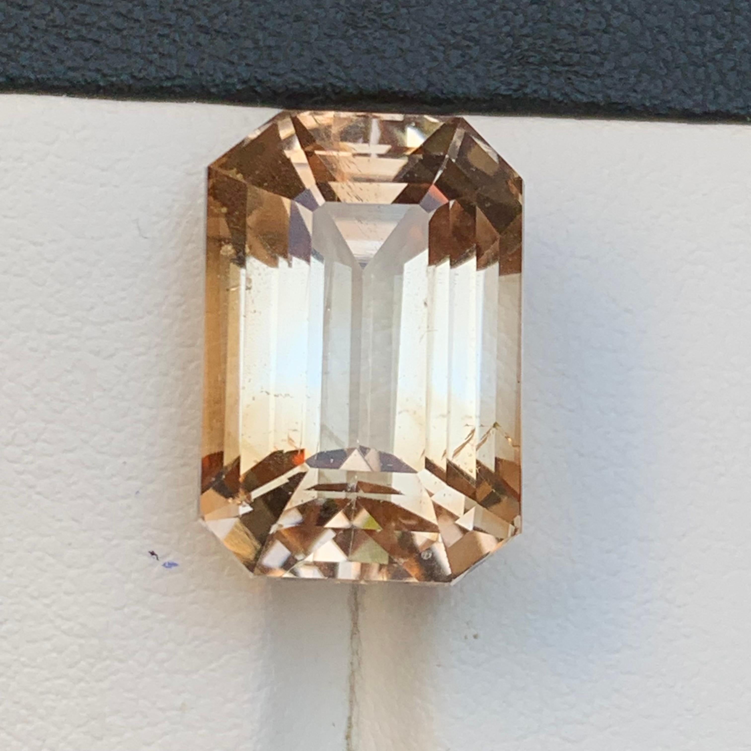Topacio Marrón Dorado Natural 26.60 Ct Corte Esmeralda Gema Suelta para Colgante Joya en venta 3