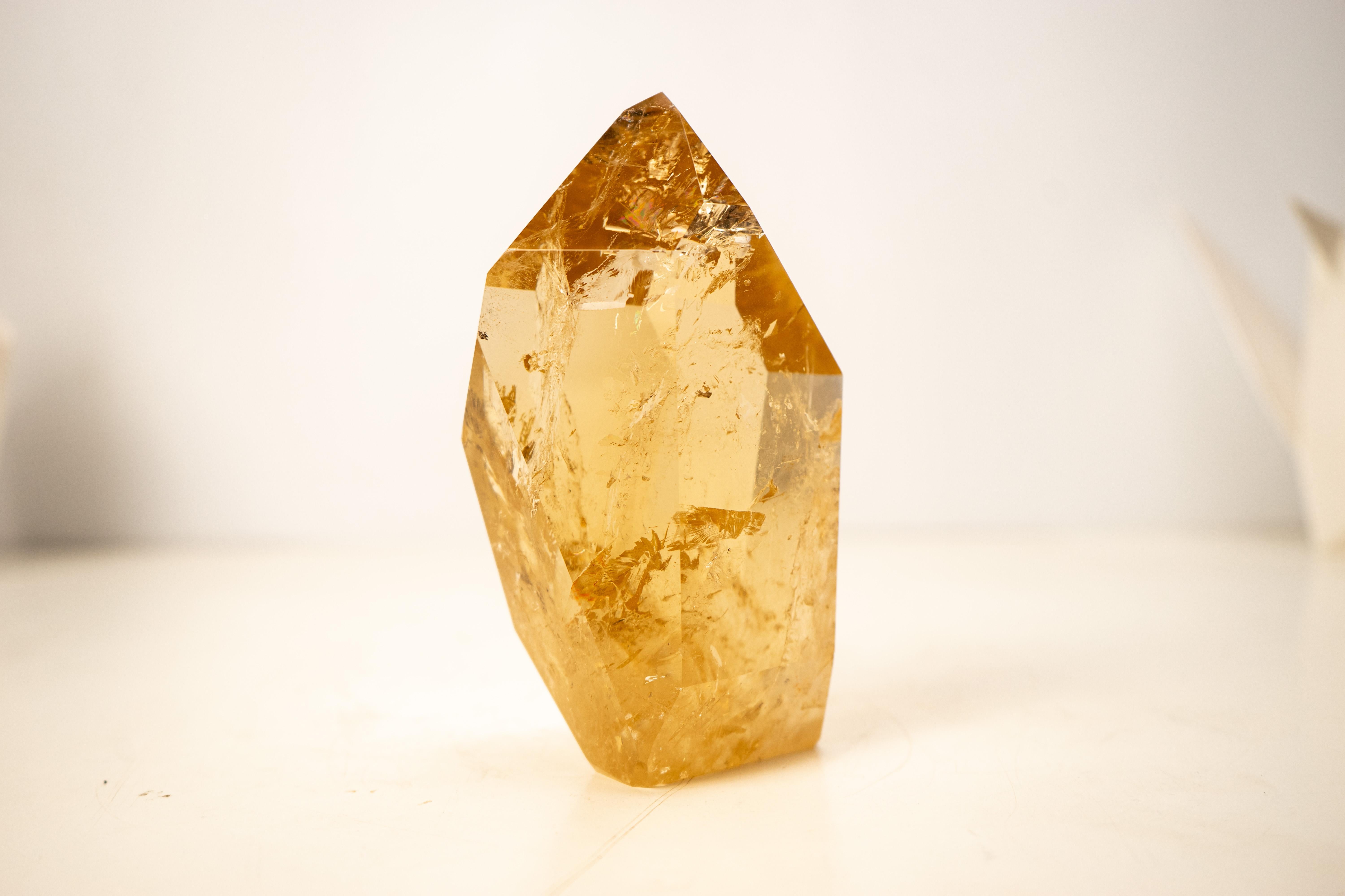 Natural Golden Honey Citrine Crystal Point In New Condition For Sale In Ametista Do Sul, BR
