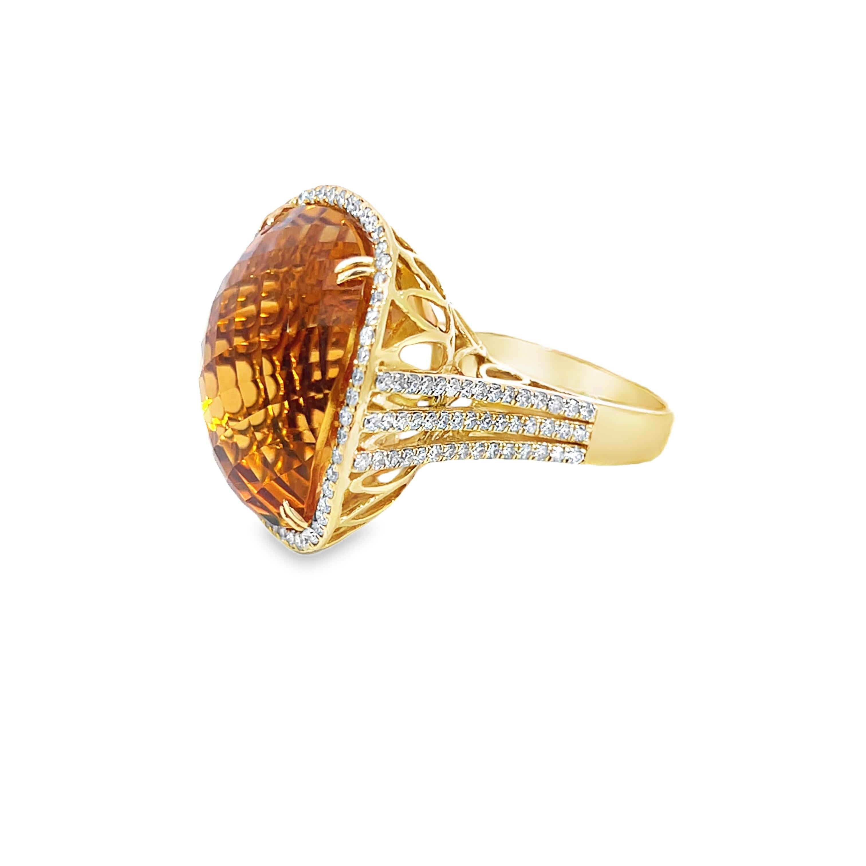 Ring mit natürlichem goldenem Topas und Diamant im Zustand „Neu“ im Angebot in New York, NY