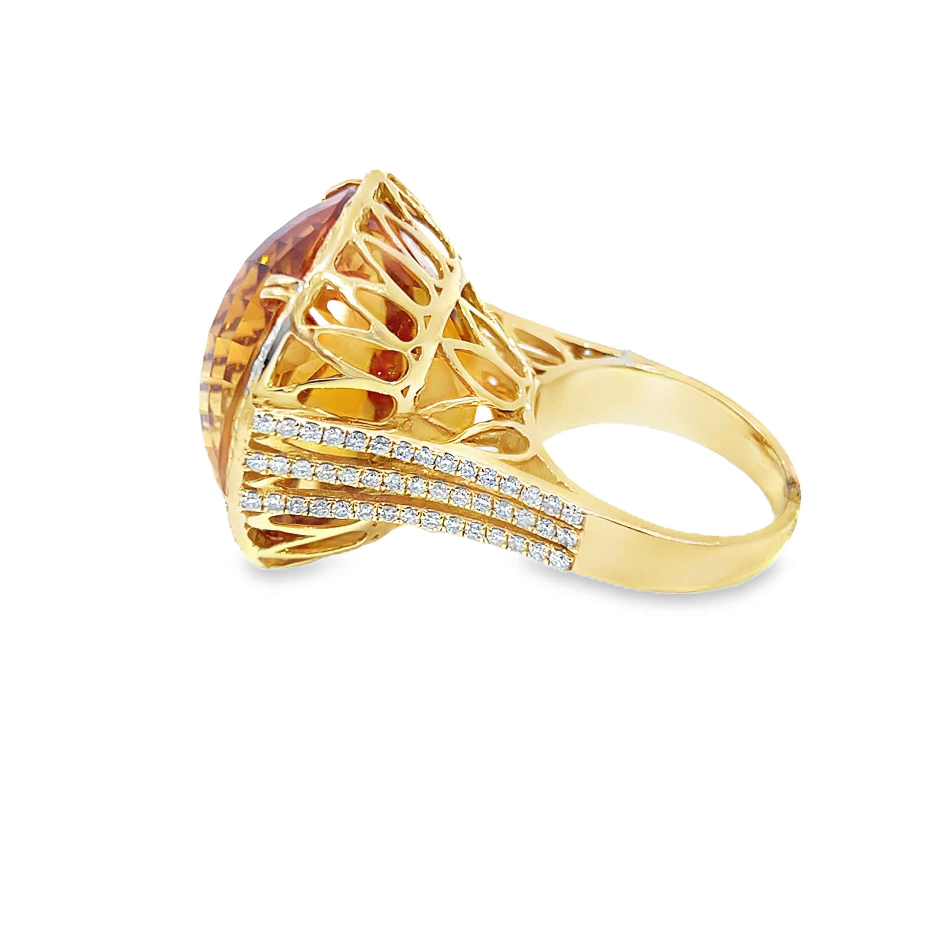 Ring mit natürlichem goldenem Topas und Diamant Damen im Angebot