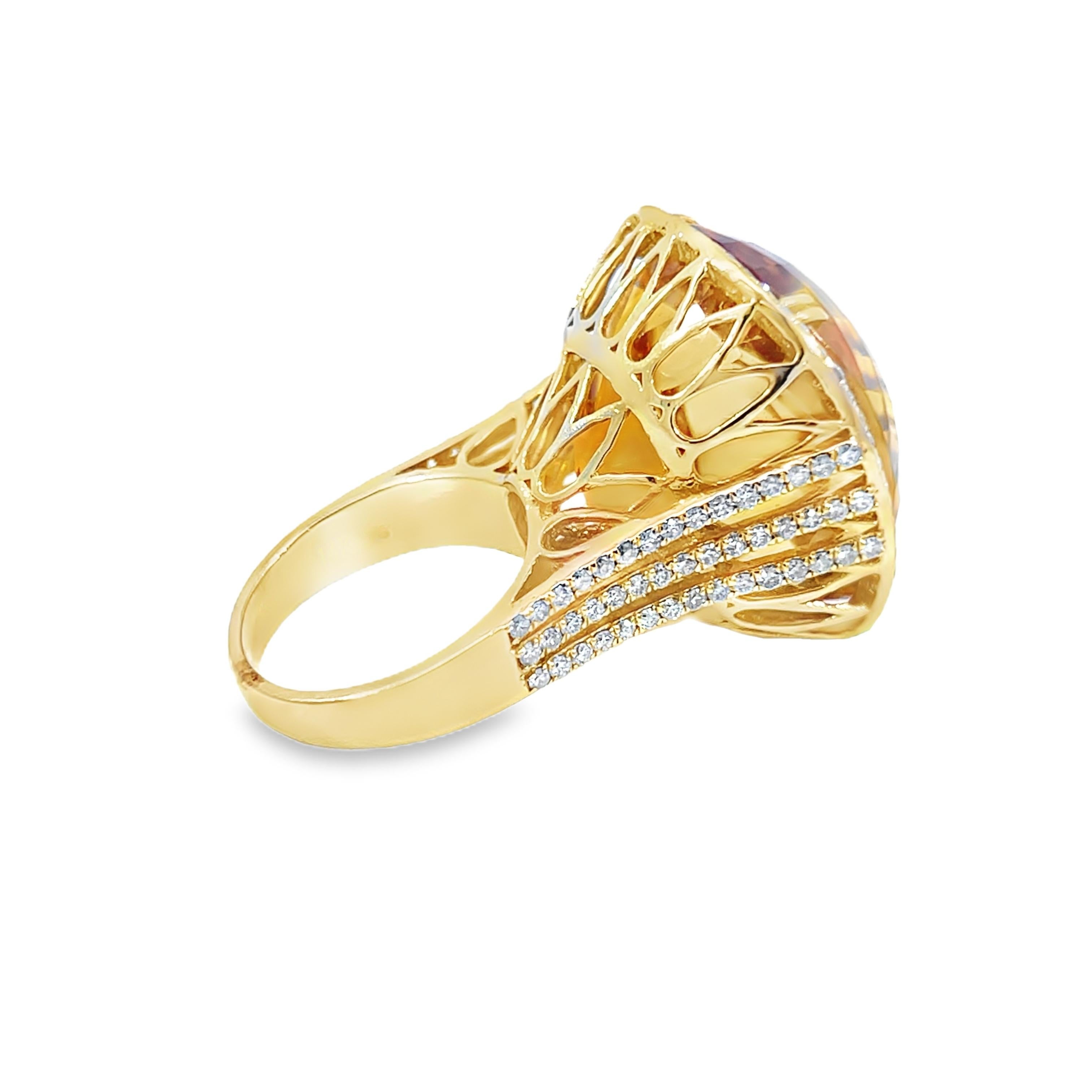 Ring mit natürlichem goldenem Topas und Diamant im Angebot 1