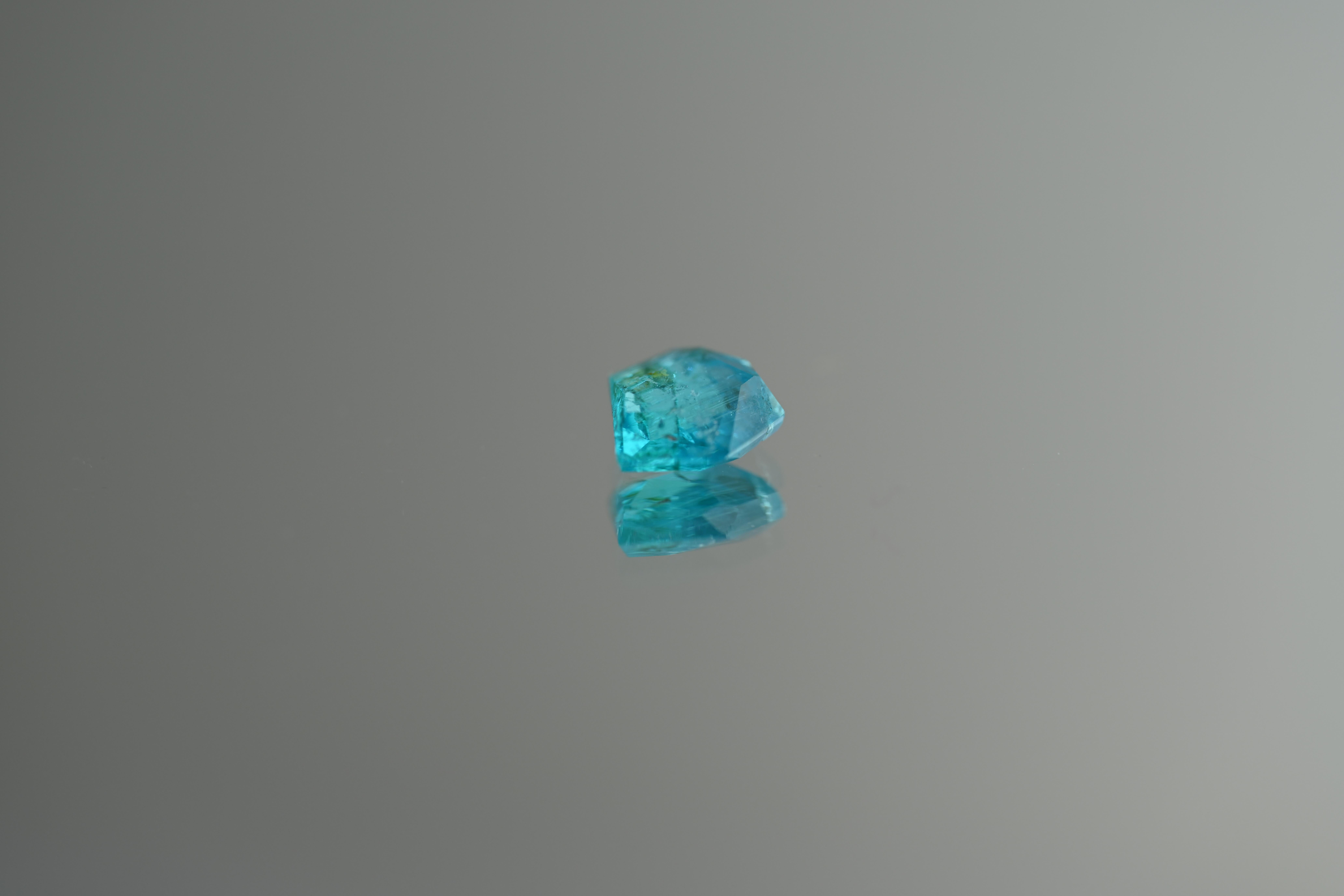 Naturelle Tourmaline Paraiba Brésilienne Verte/Bleue 0.88 carat/GIA Report /Top Color en vente 5