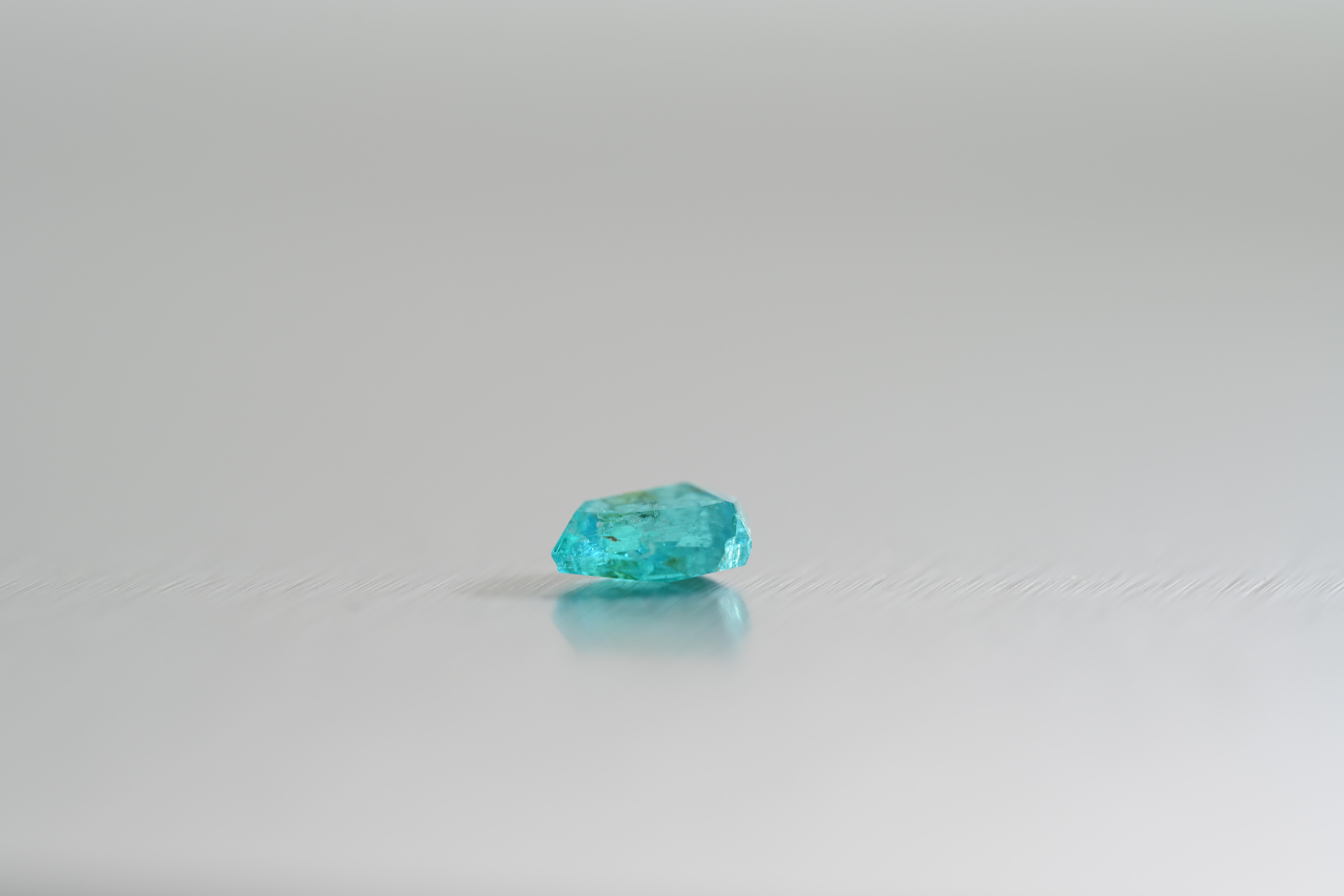 Naturelle Tourmaline Paraiba Brésilienne Verte/Bleue 0.88 carat/GIA Report /Top Color Neuf - En vente à Carefree, AZ