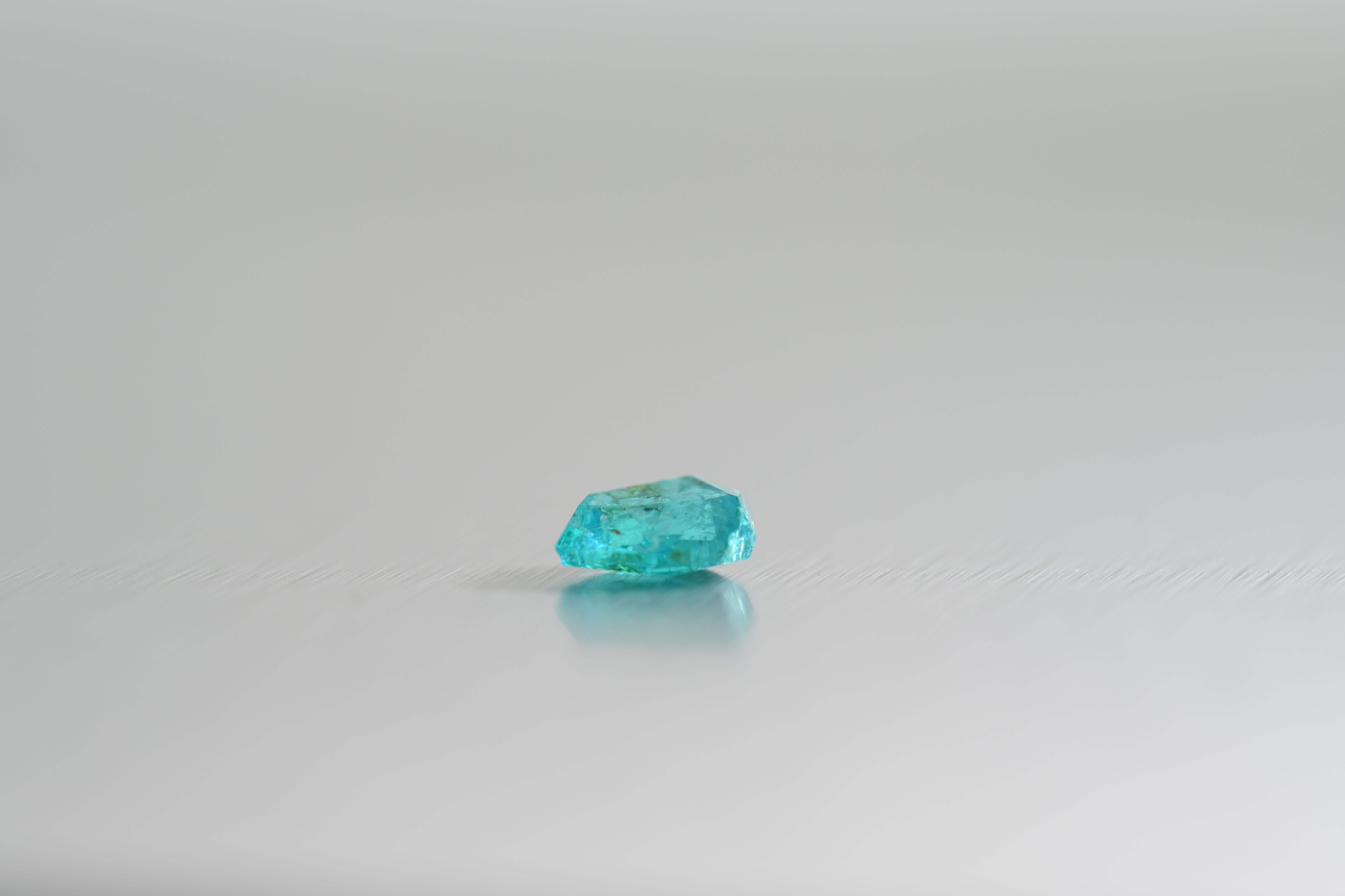 Naturelle Tourmaline Paraiba Brésilienne Verte/Bleue 0.88 carat/GIA Report /Top Color Unisexe en vente