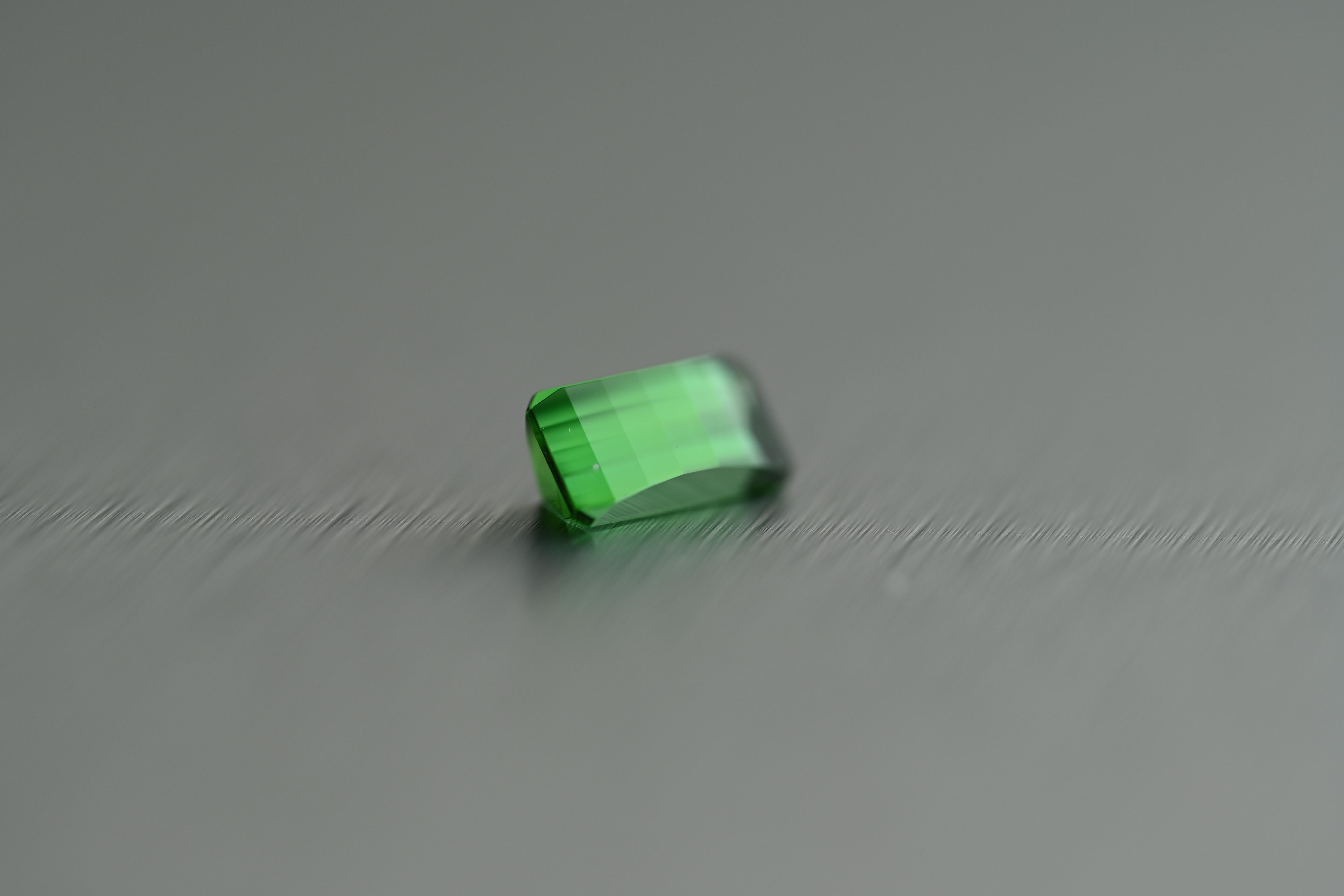 Moderne Naturelle Tourmaline Paraiba brésilienne verte 1.09 carats / Rapport GIA en vente