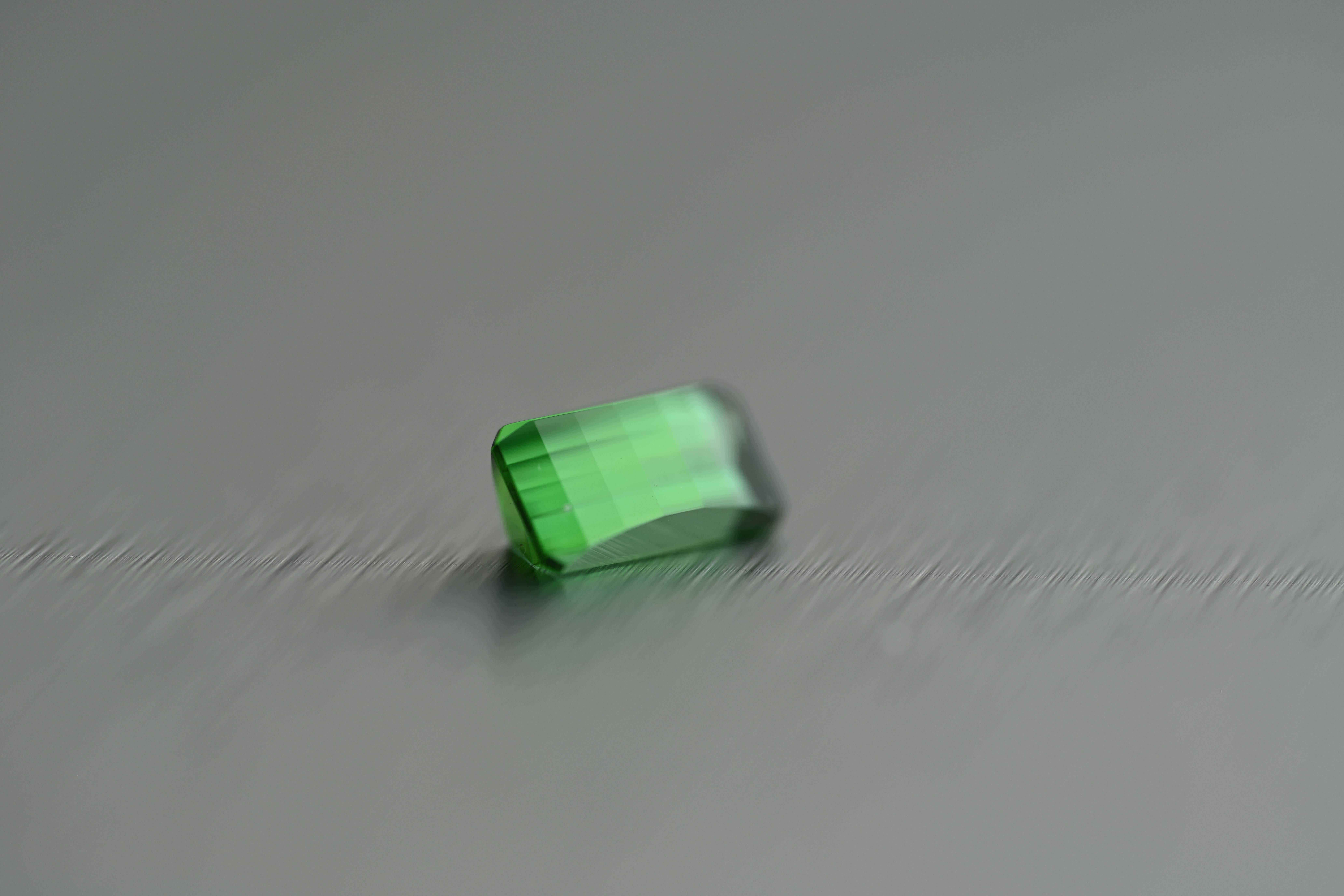 Taille octogone Naturelle Tourmaline Paraiba brésilienne verte 1.09 carats / Rapport GIA en vente