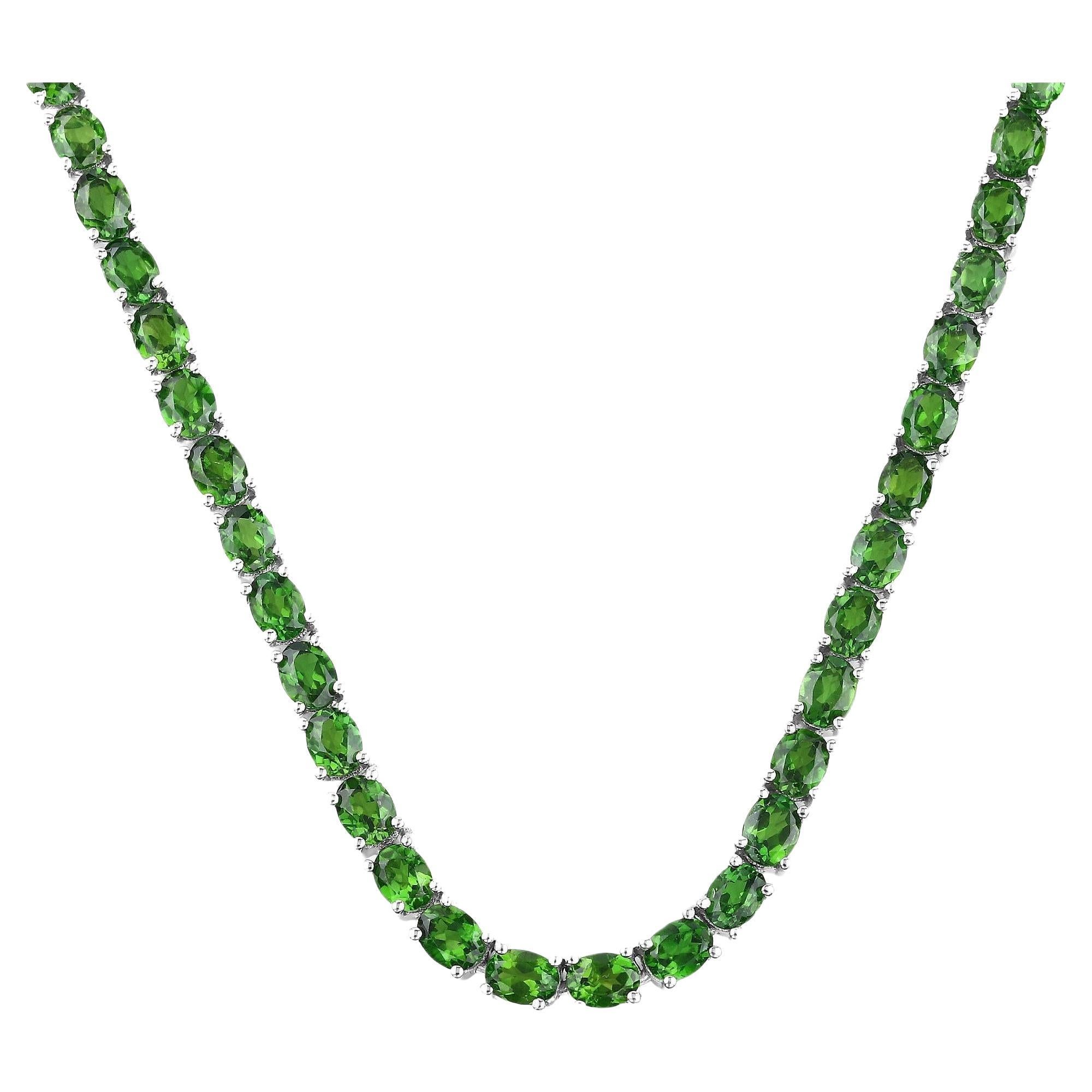 Natural Green Chrome Diopside Tennis Necklace 19 Carats Sterling Silver For Sale
