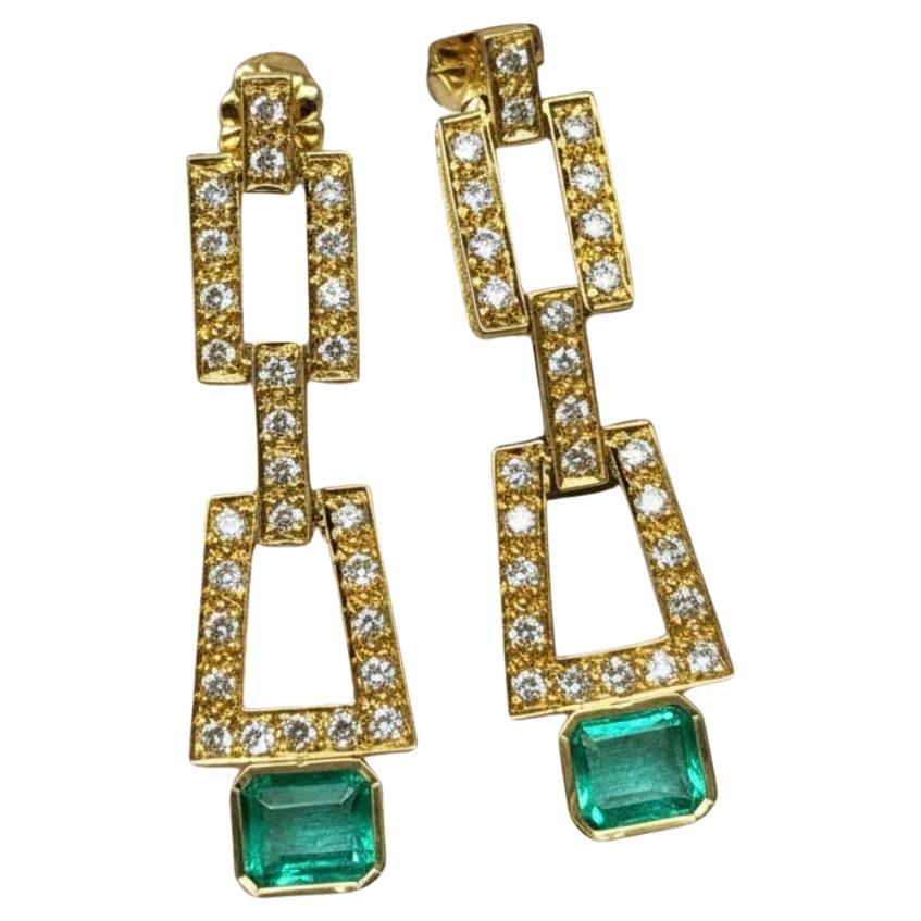 Orecchini a goccia con smeraldo colombiano naturale da 2,80 carati 18 carati